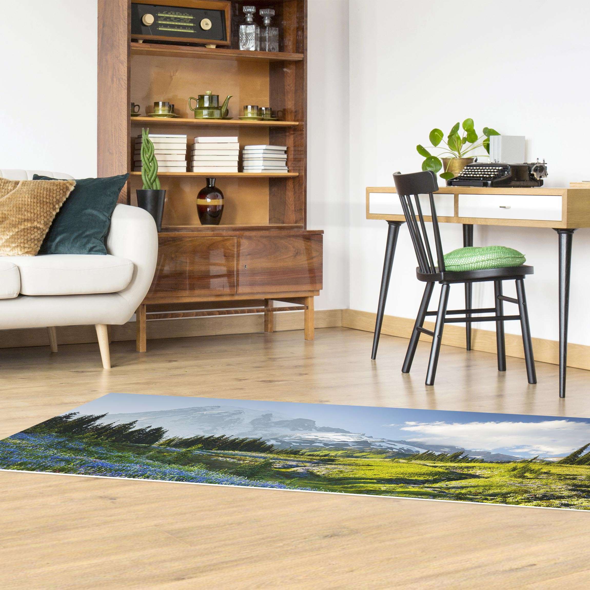 Vinylteppich Bergwiese mit blauen Blumen vor Mt. Rainier