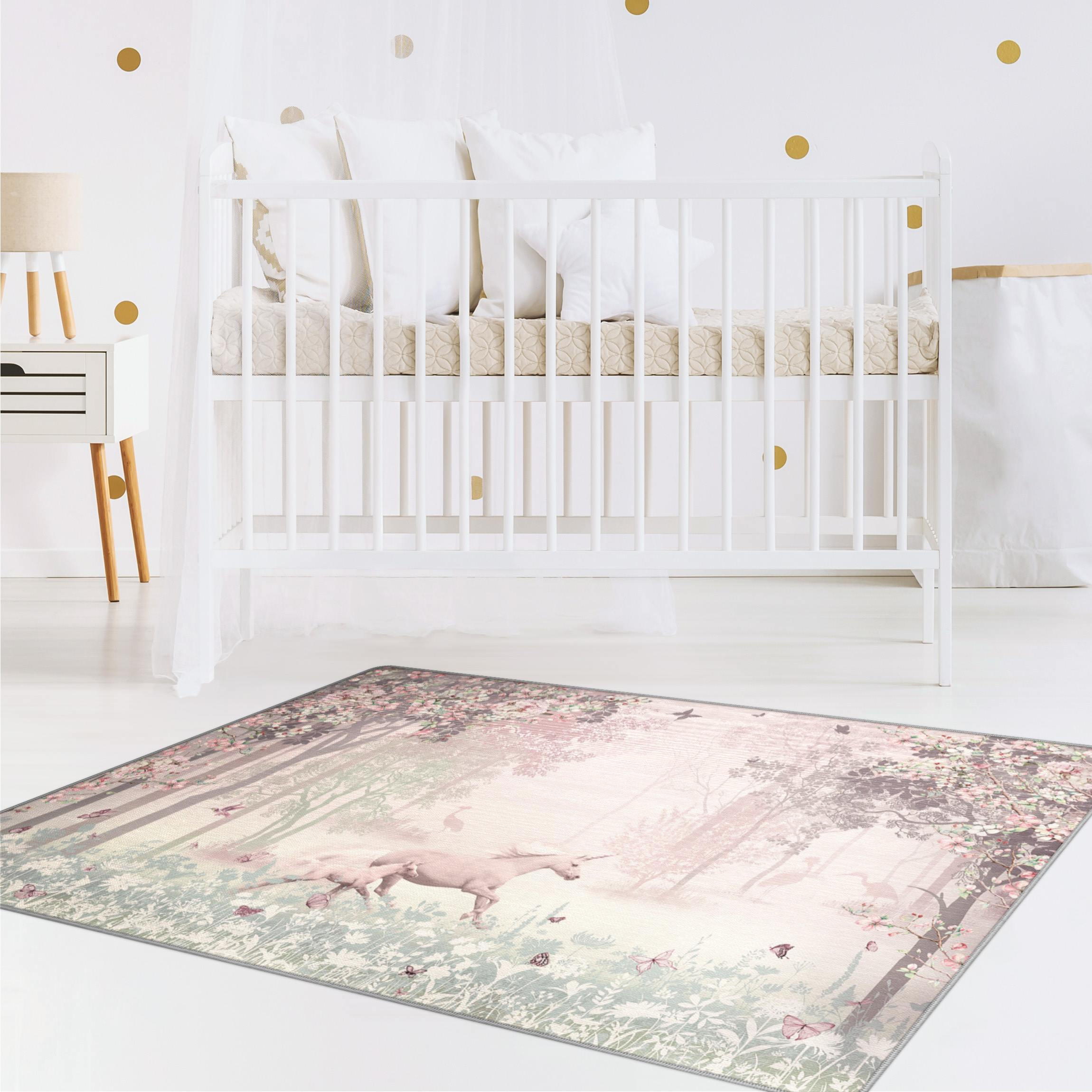 Teppich Einhorn auf Blumenwiese in Rosa