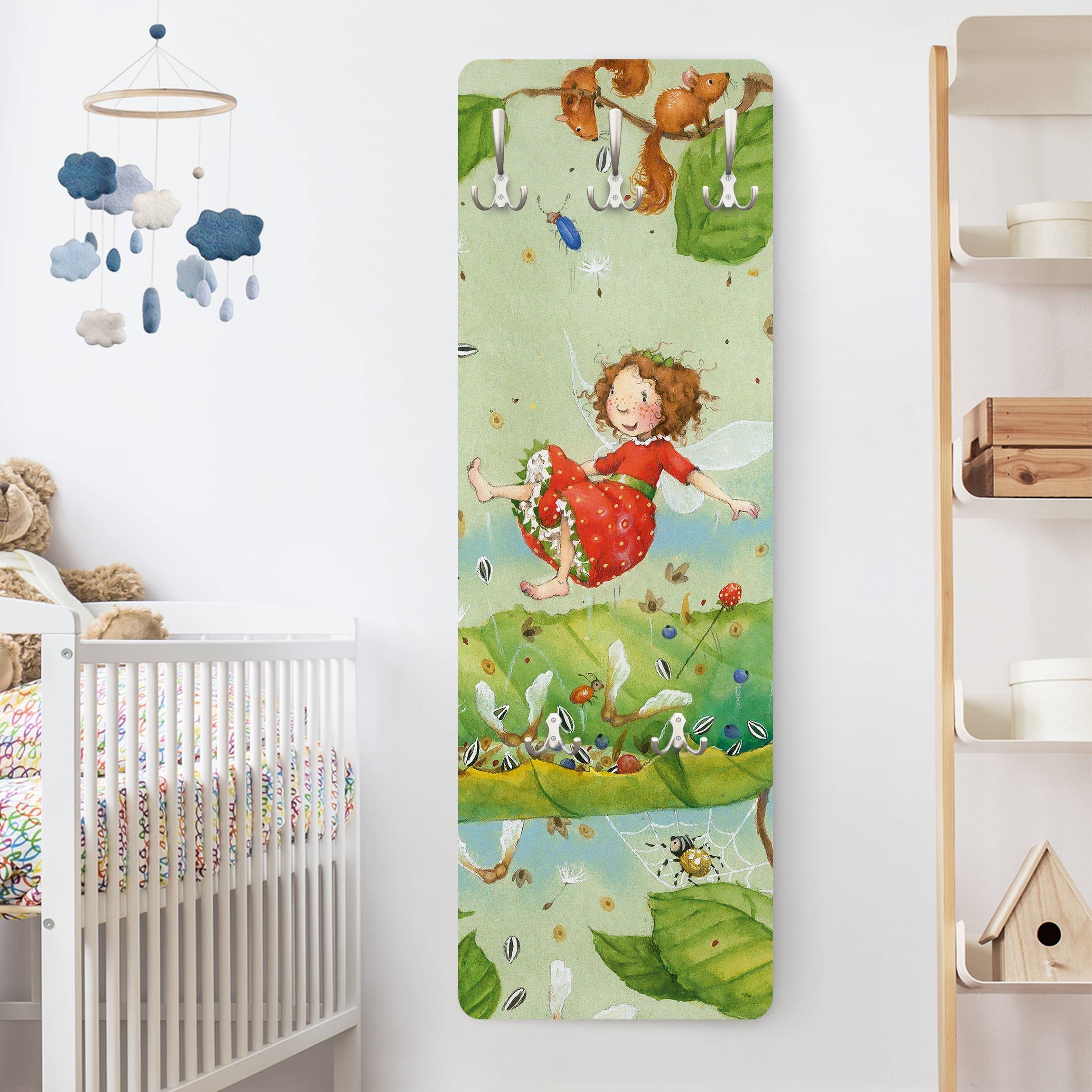 Wandgarderobe Holzpaneel Erdbeerinchen Erdbeerfee - Trampolin