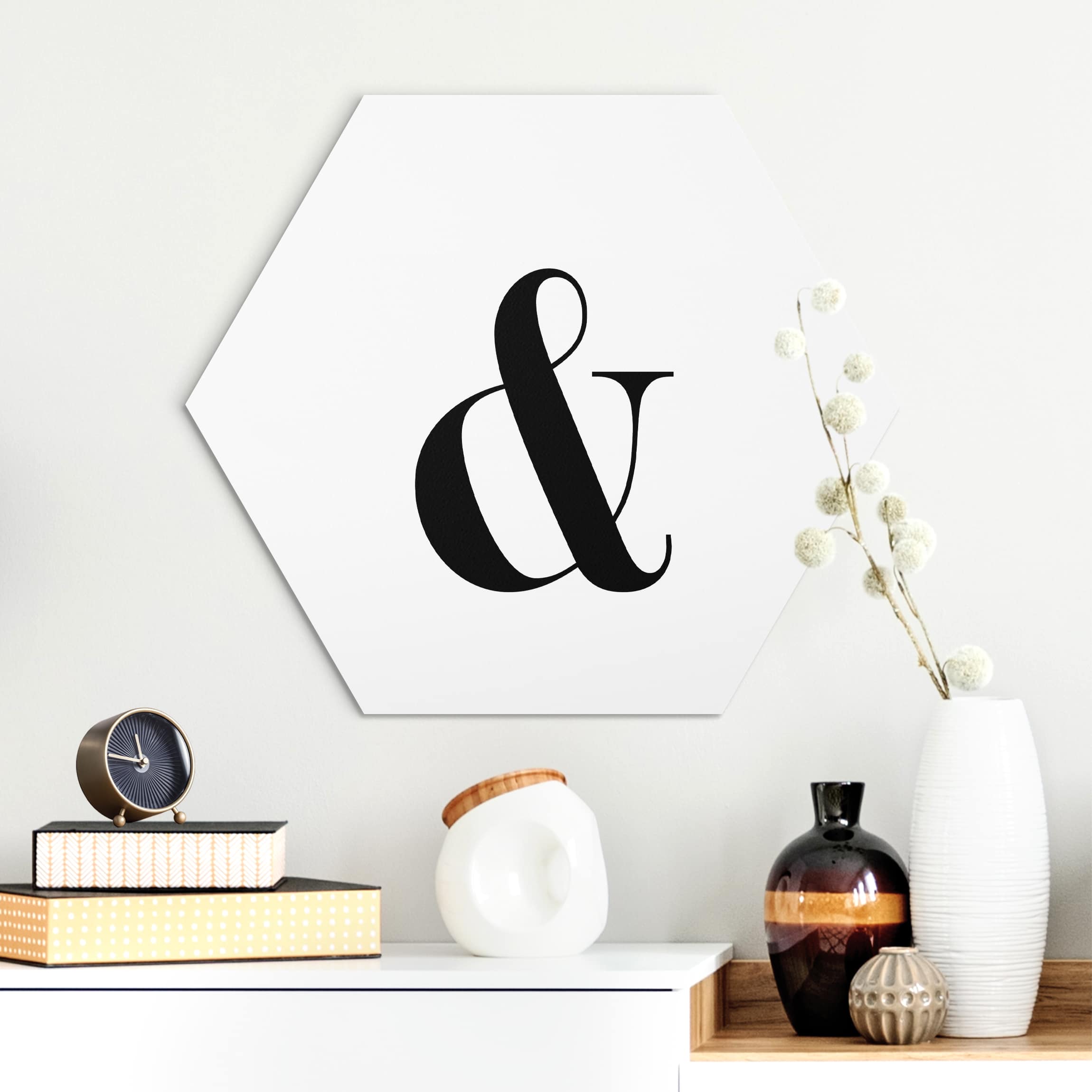 Hexagon-Alu-Dibond Bild Buchstabe Serif Weiß &