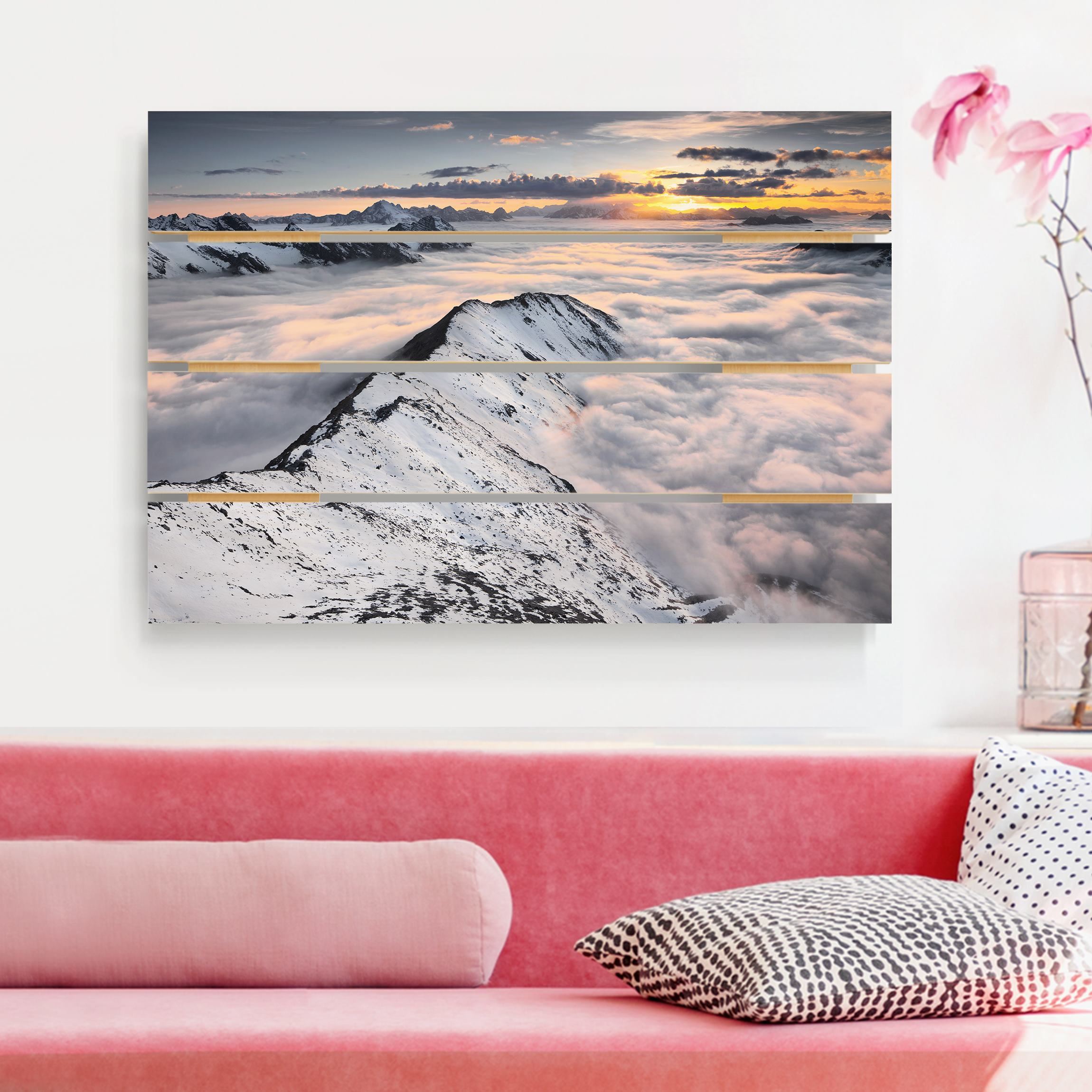 Holzbild Plankenoptik - Querformat Blick über Wolken und Berge