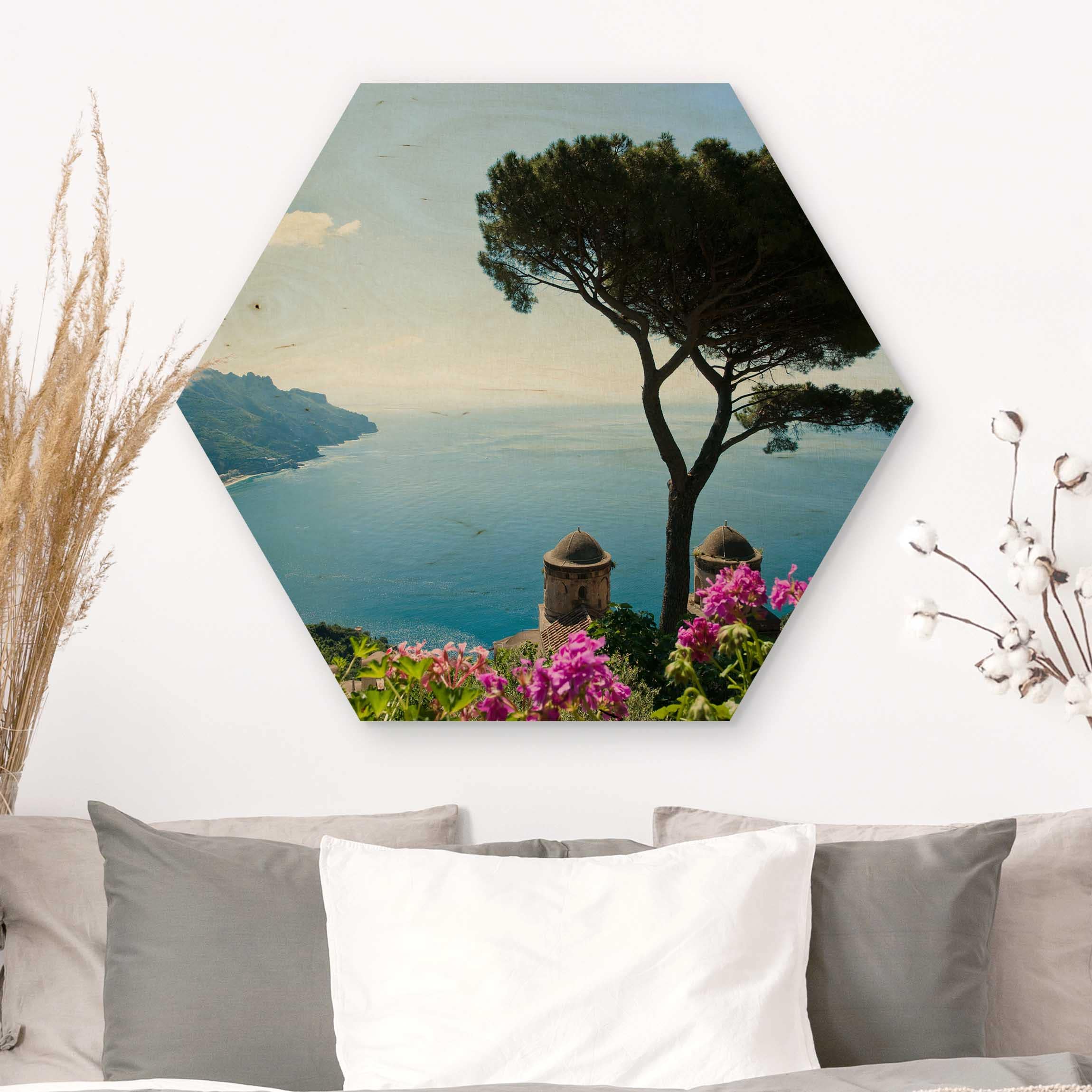 Hexagon-Holzbild Ausblick vom Garten aufs Meer