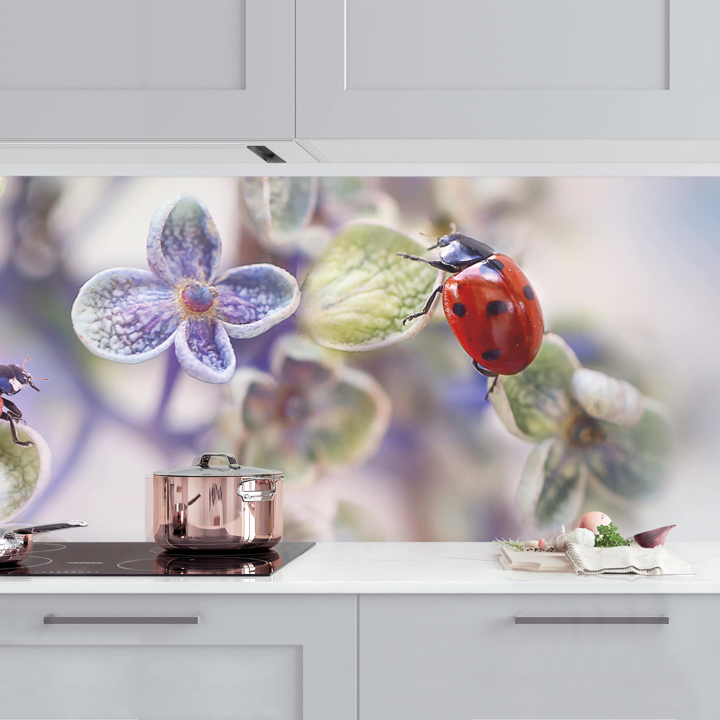 Küchenrückwand Marienkäfer im Garten