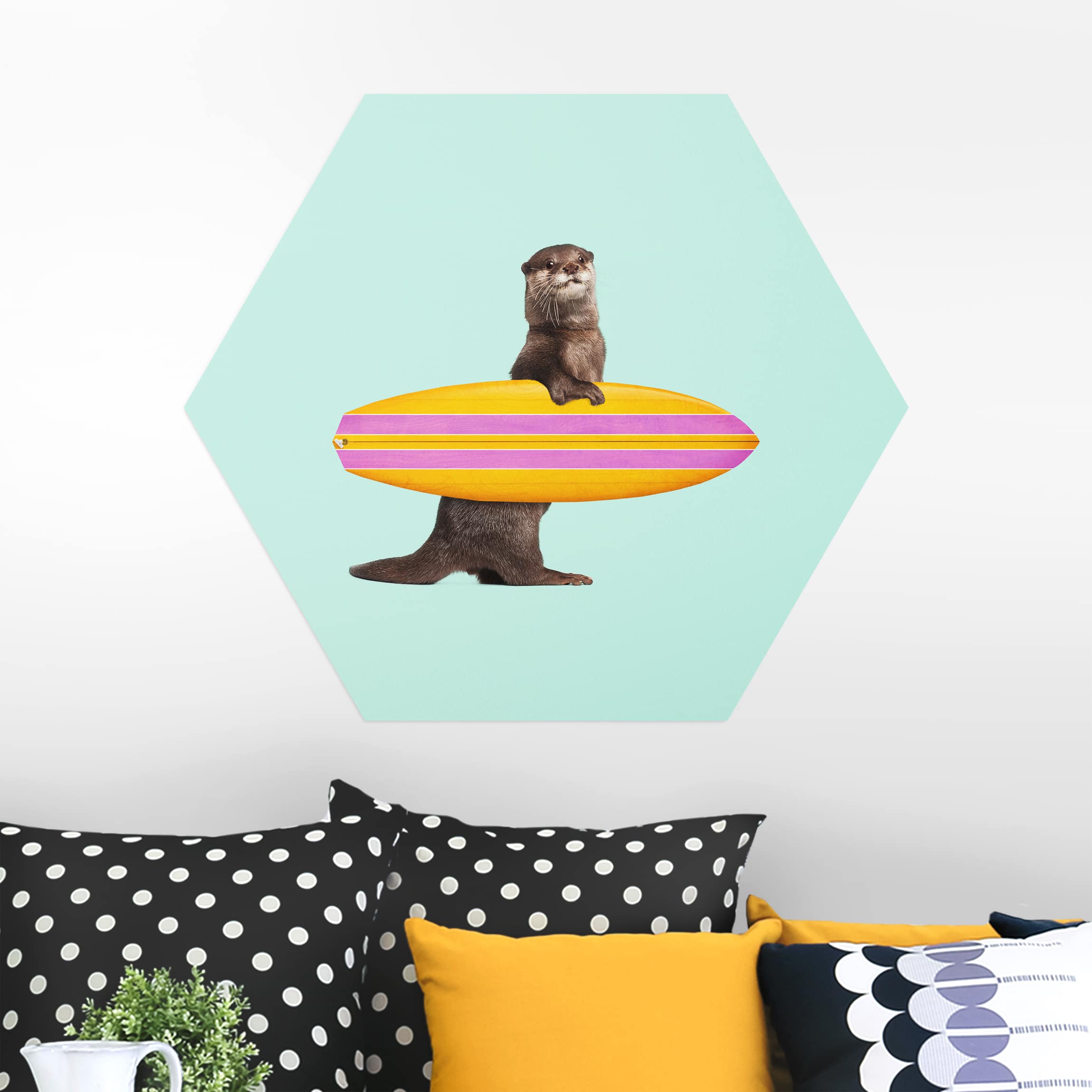 Hexagon-Alu-Dibond Bild Otter mit Surfbrett