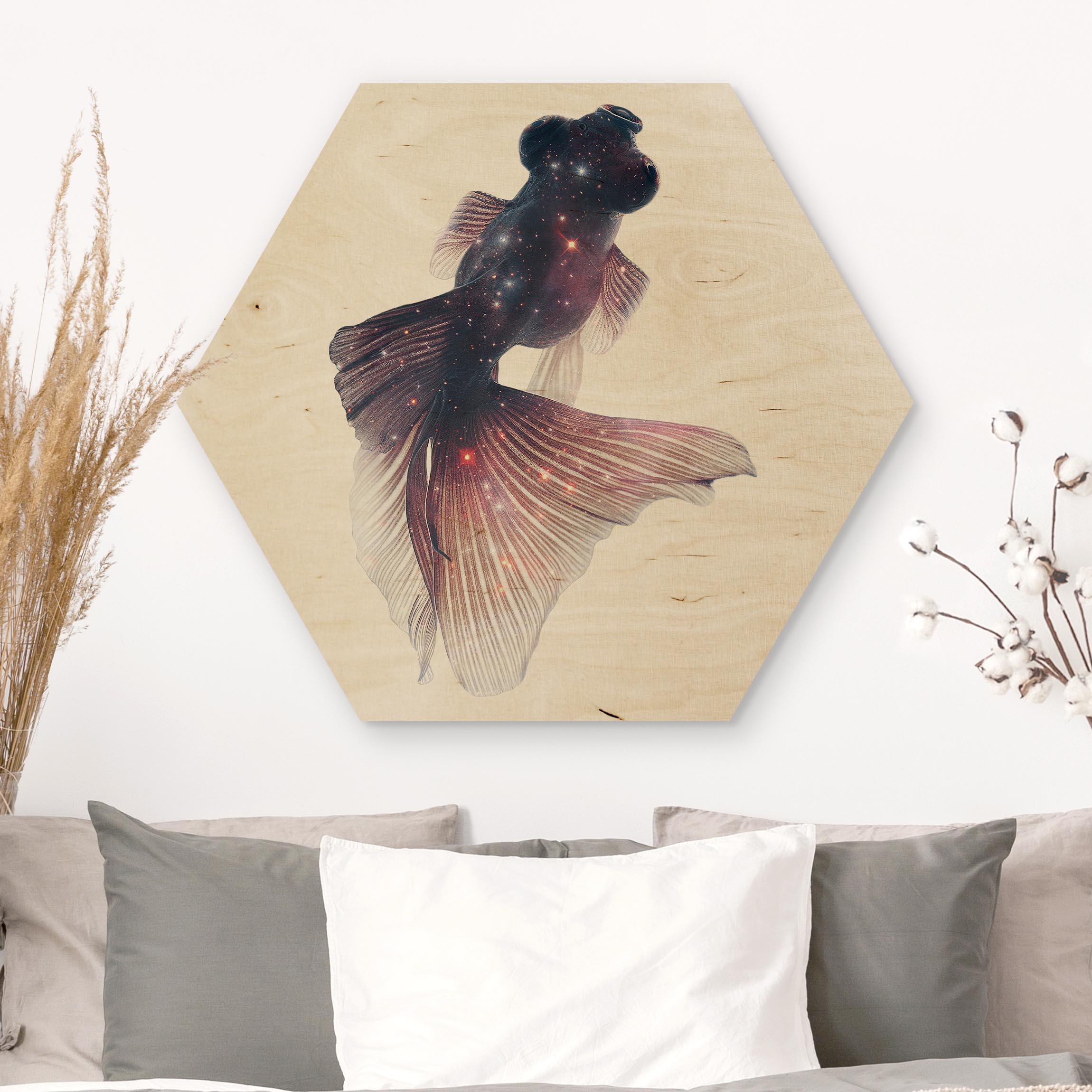 Hexagon-Holzbild Fisch mit Galaxie