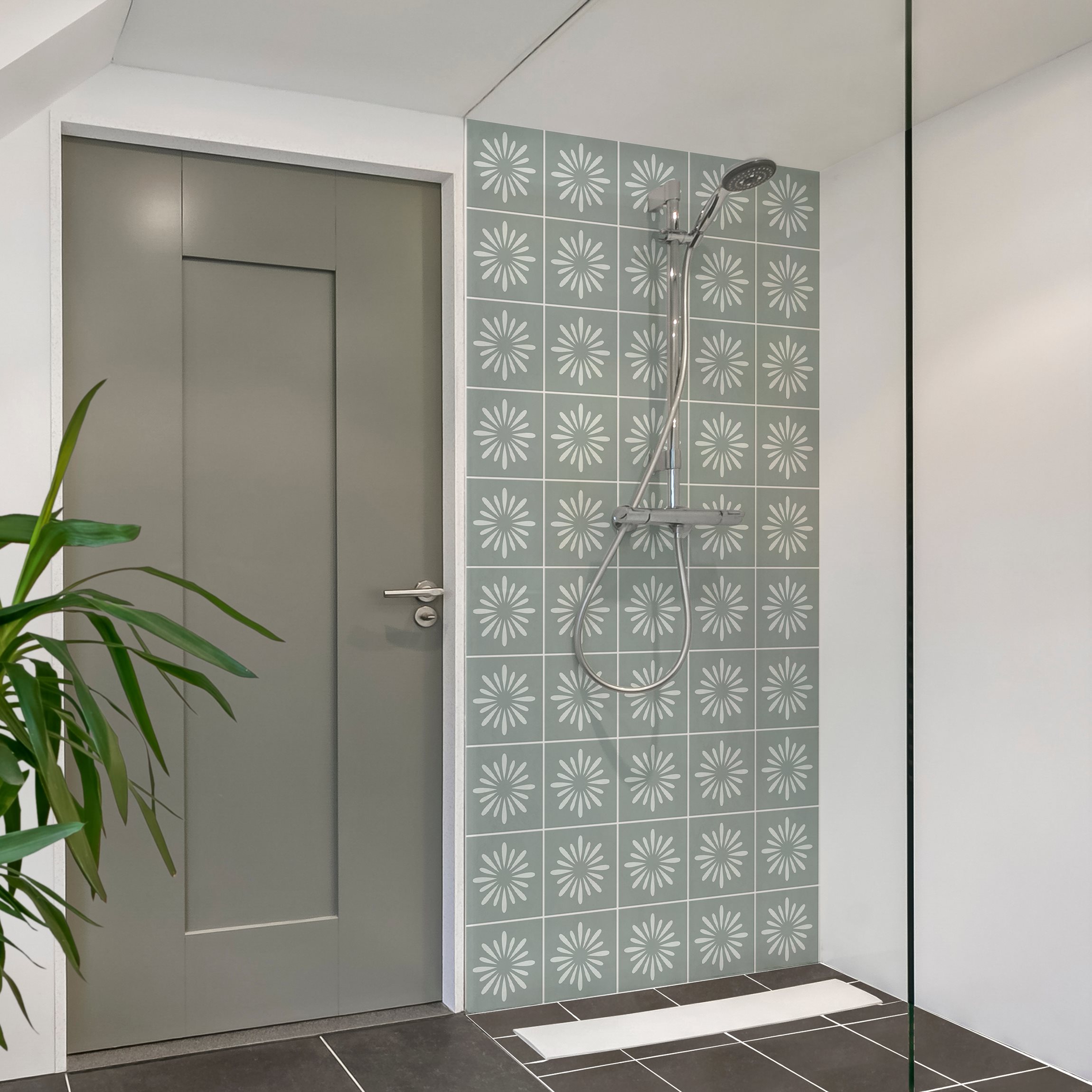 Duschrückwand Fliesen mit Blumen Eucalyptus