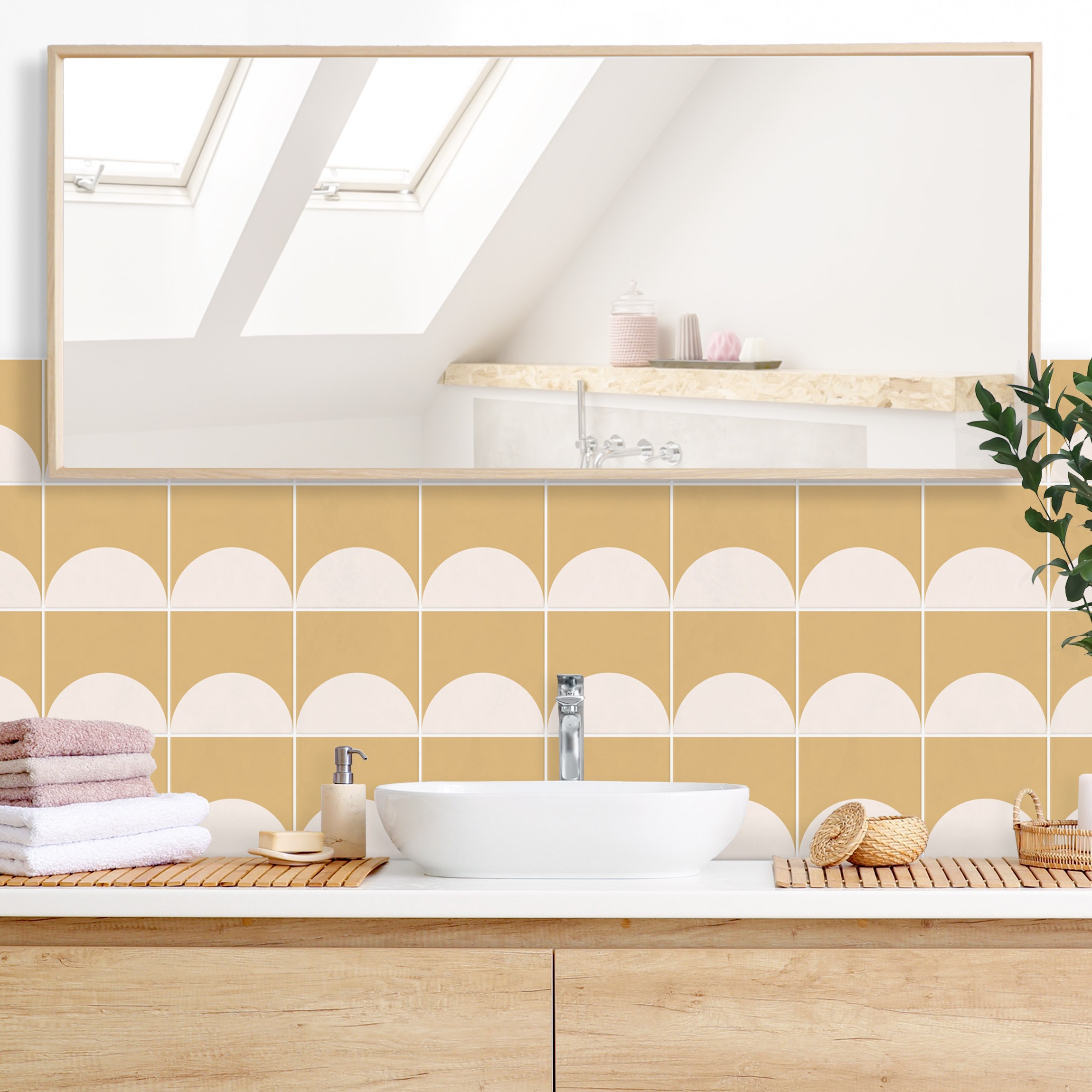 Wandverkleidung Bad Fliesen mit Halbkreisen Gelb