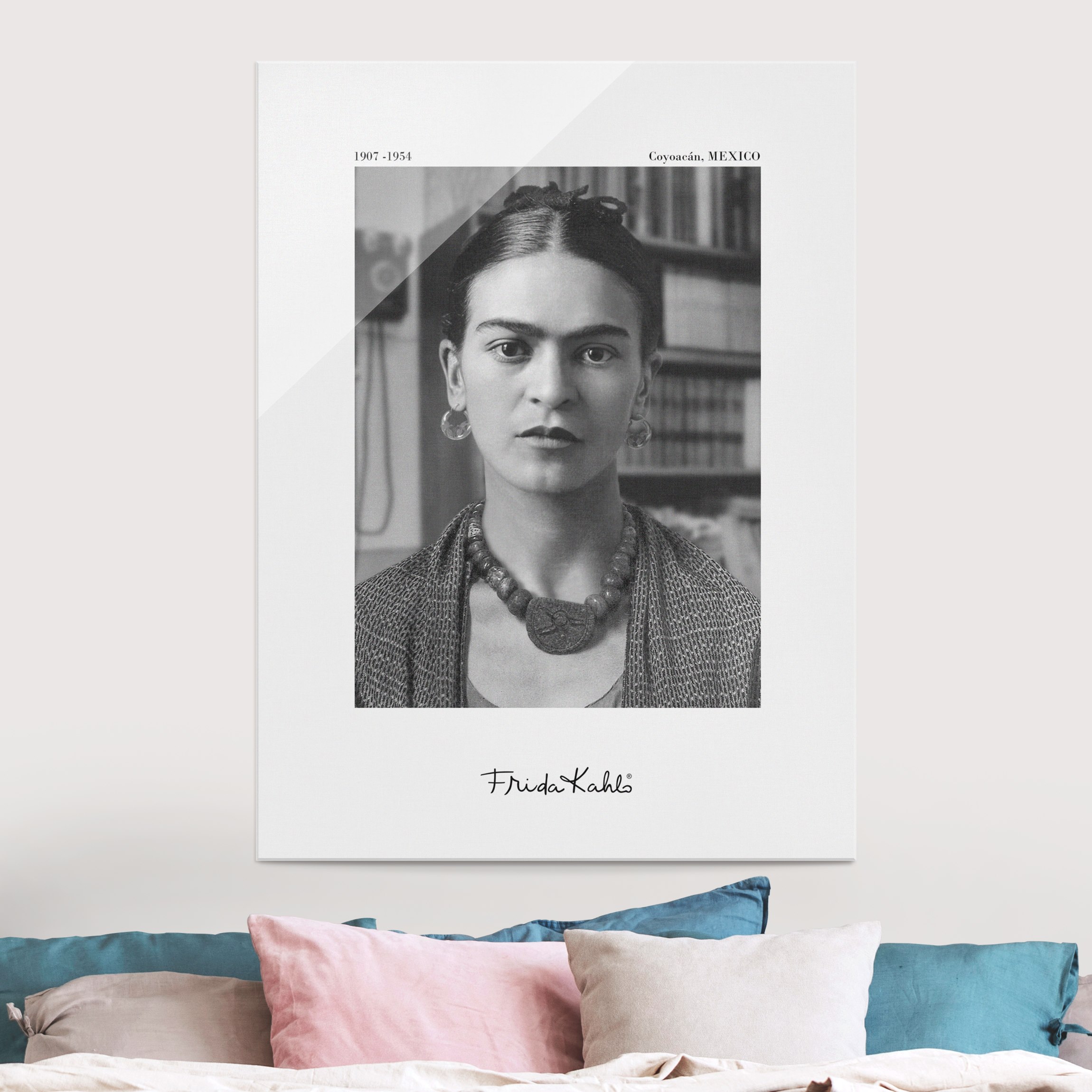 Glasbild Frida Kahlo Foto Portrait im Haus