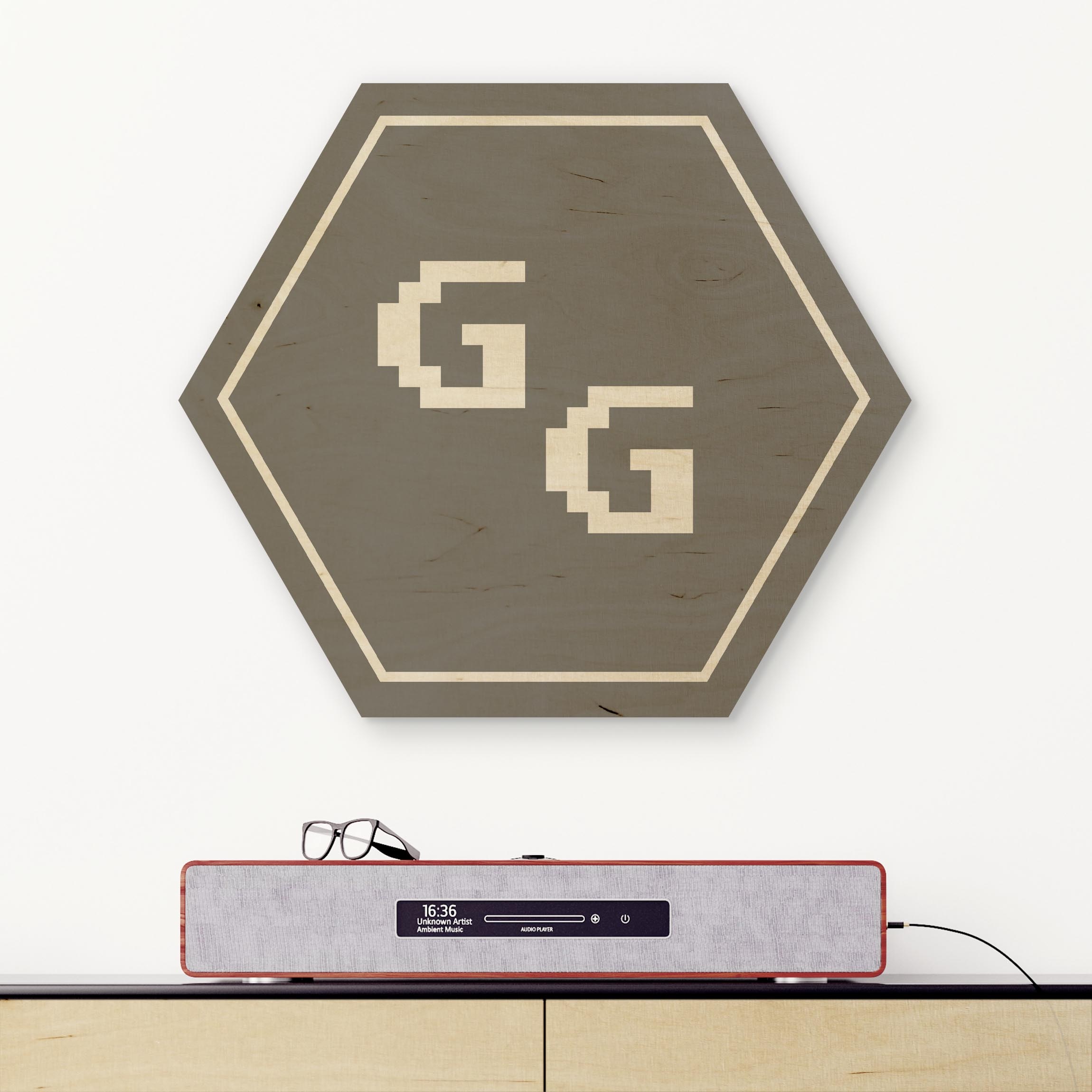 Hexagon-Holzbild Gaming Kürzel GG
