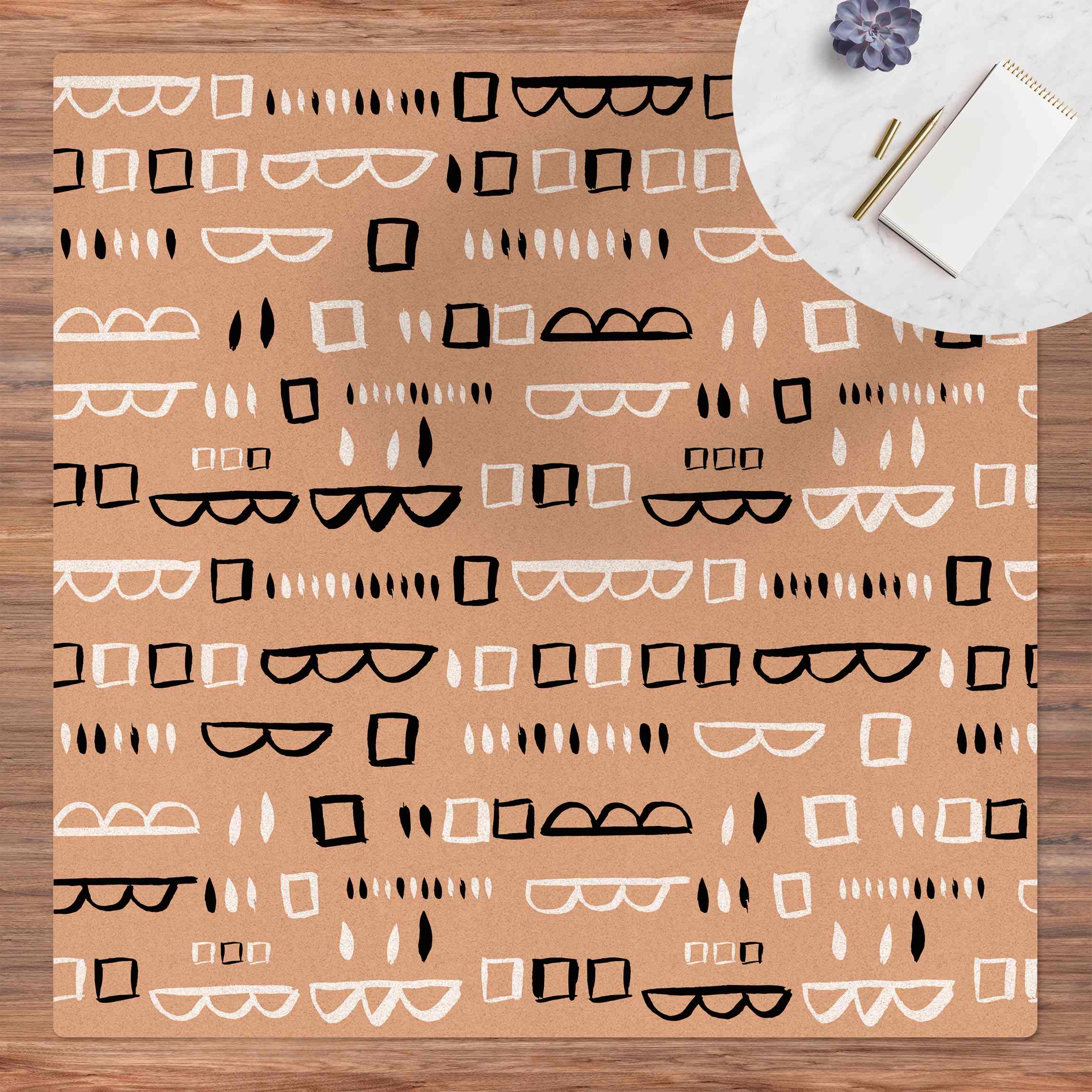 Kork-Teppich Geometrische Symbolik in Schwarz Weiß