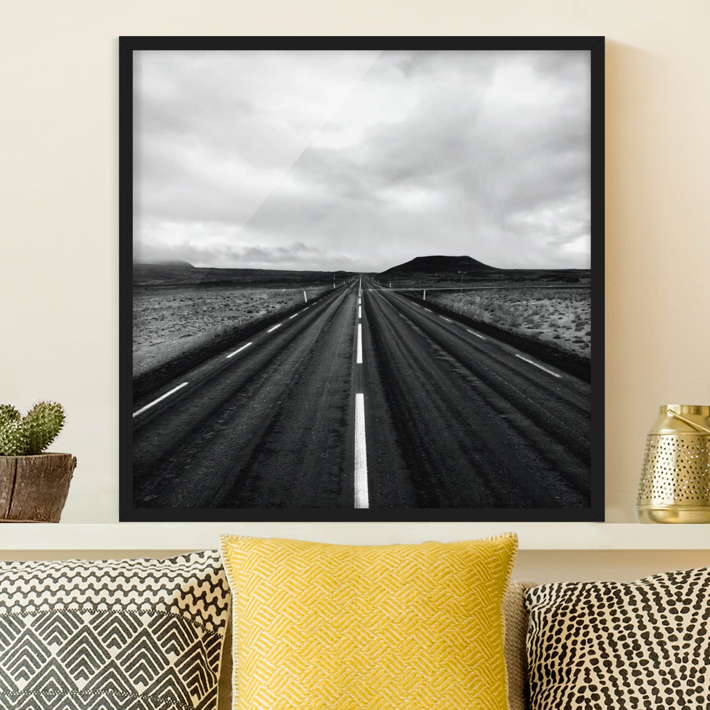 Bild mit Rahmen Gerade Straße in Island