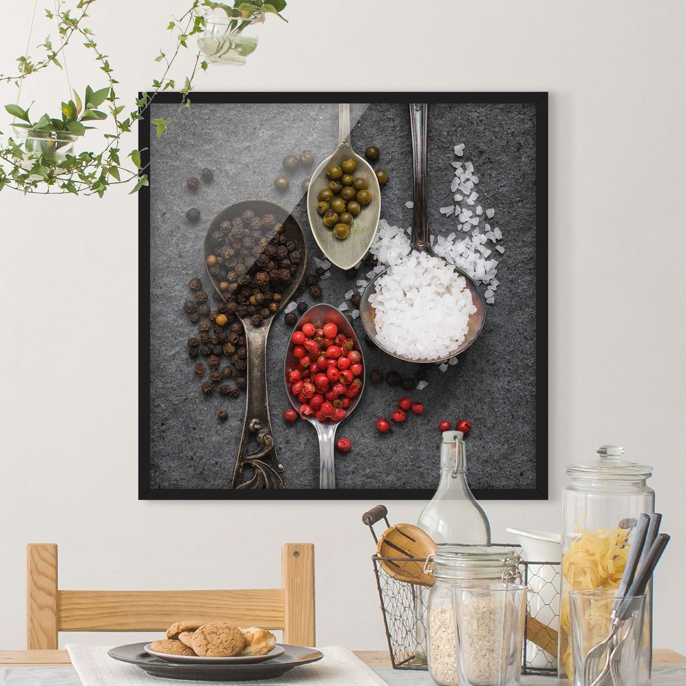 Bild mit Rahmen Gewürze in Antiklöffeln