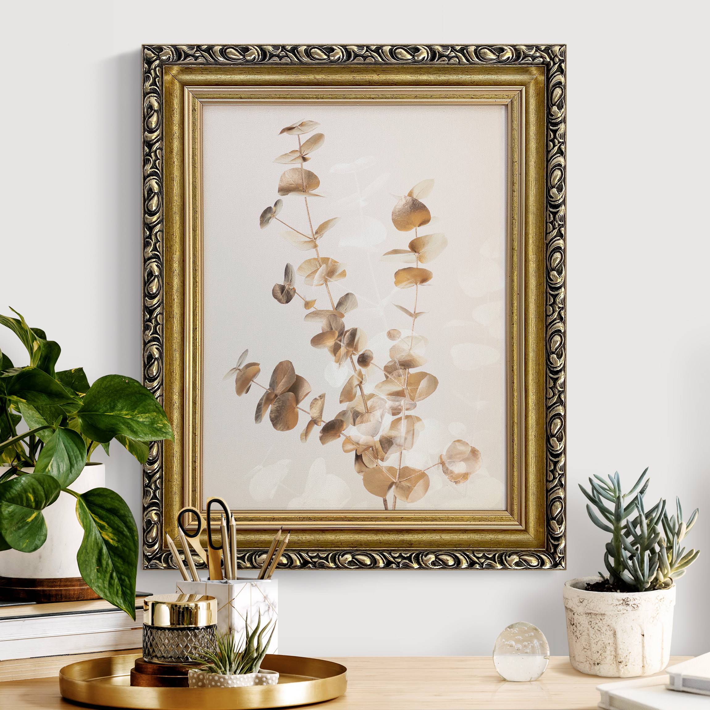 Leinwandbild mit Barockrahmen Goldene Eukalyptuszweige mit Weiß