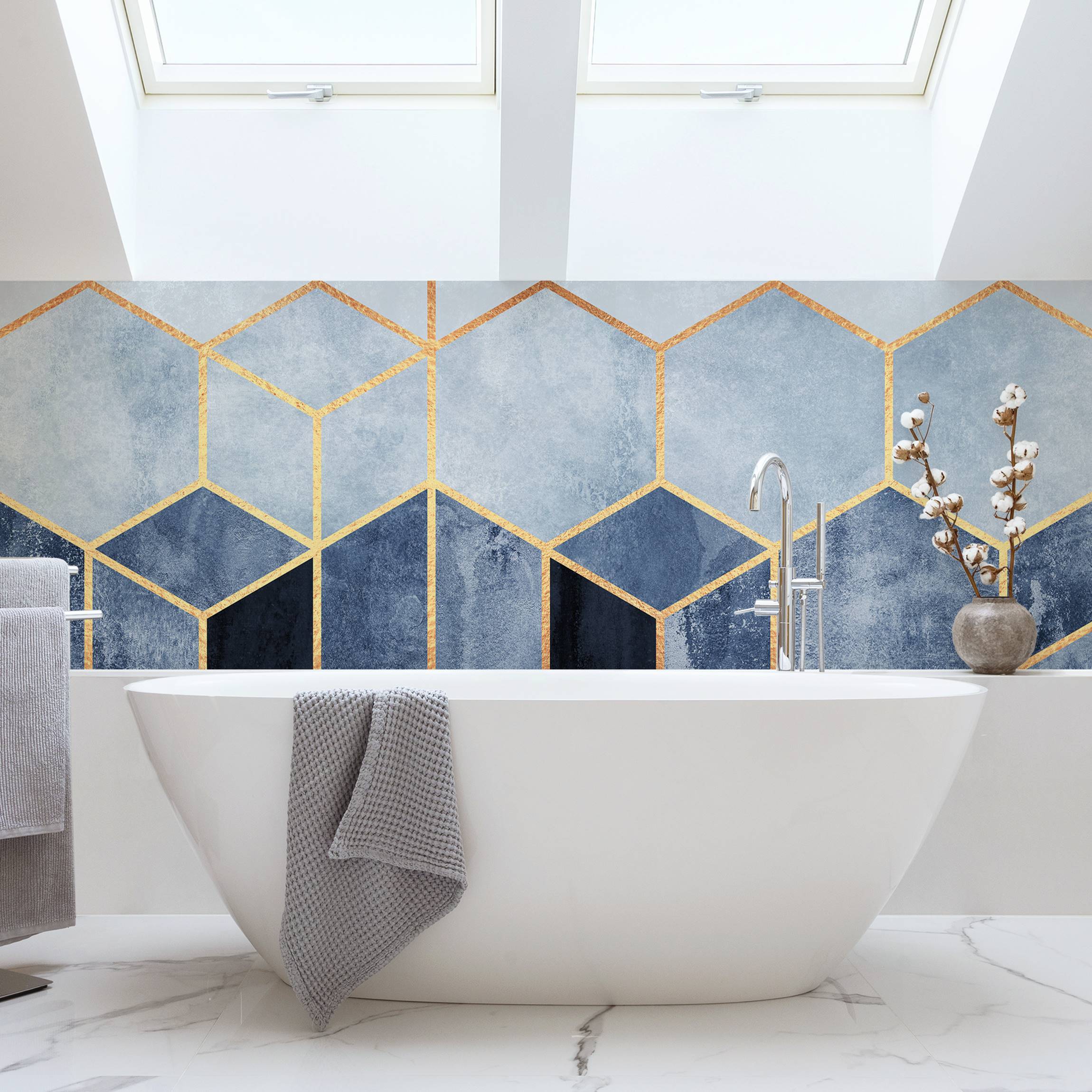 Wandverkleidung Bad Goldene Sechsecke Blau Weiß
