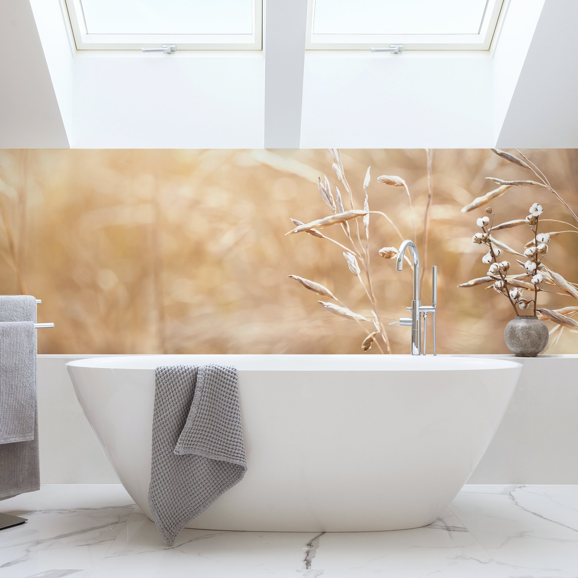 Wandverkleidung Bad Gräser im Sonnenschein