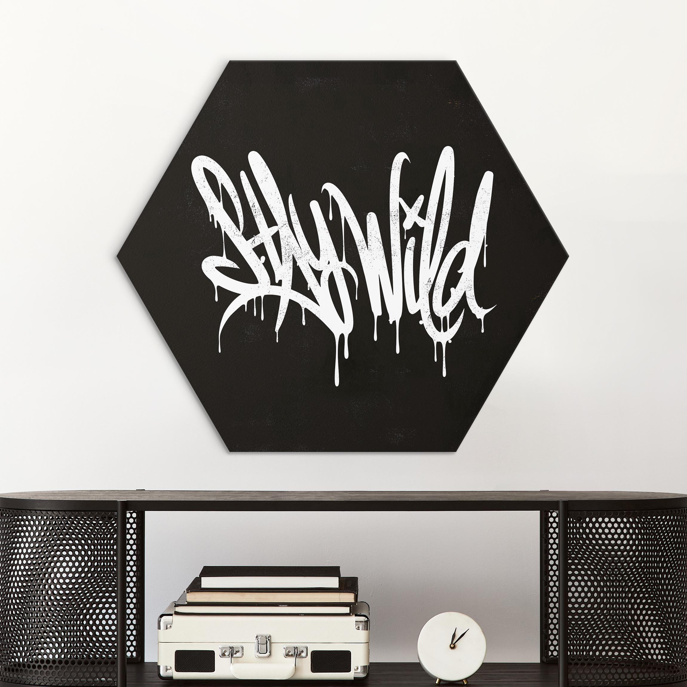 Hexagon-Alu-Dibond Bild Graffiti Art Stay Wild