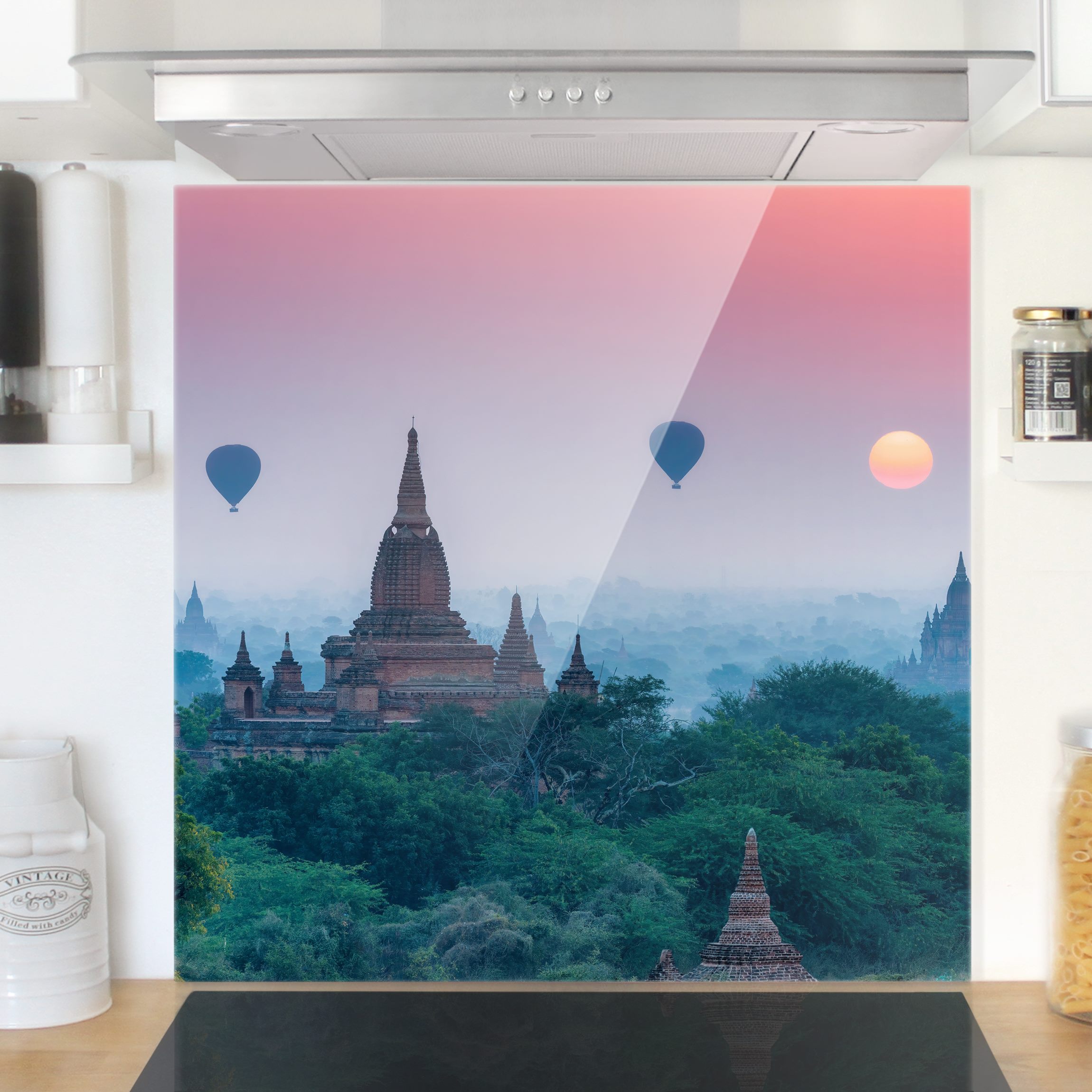 Spritzschutz Heißluftballons über Tempelanlage