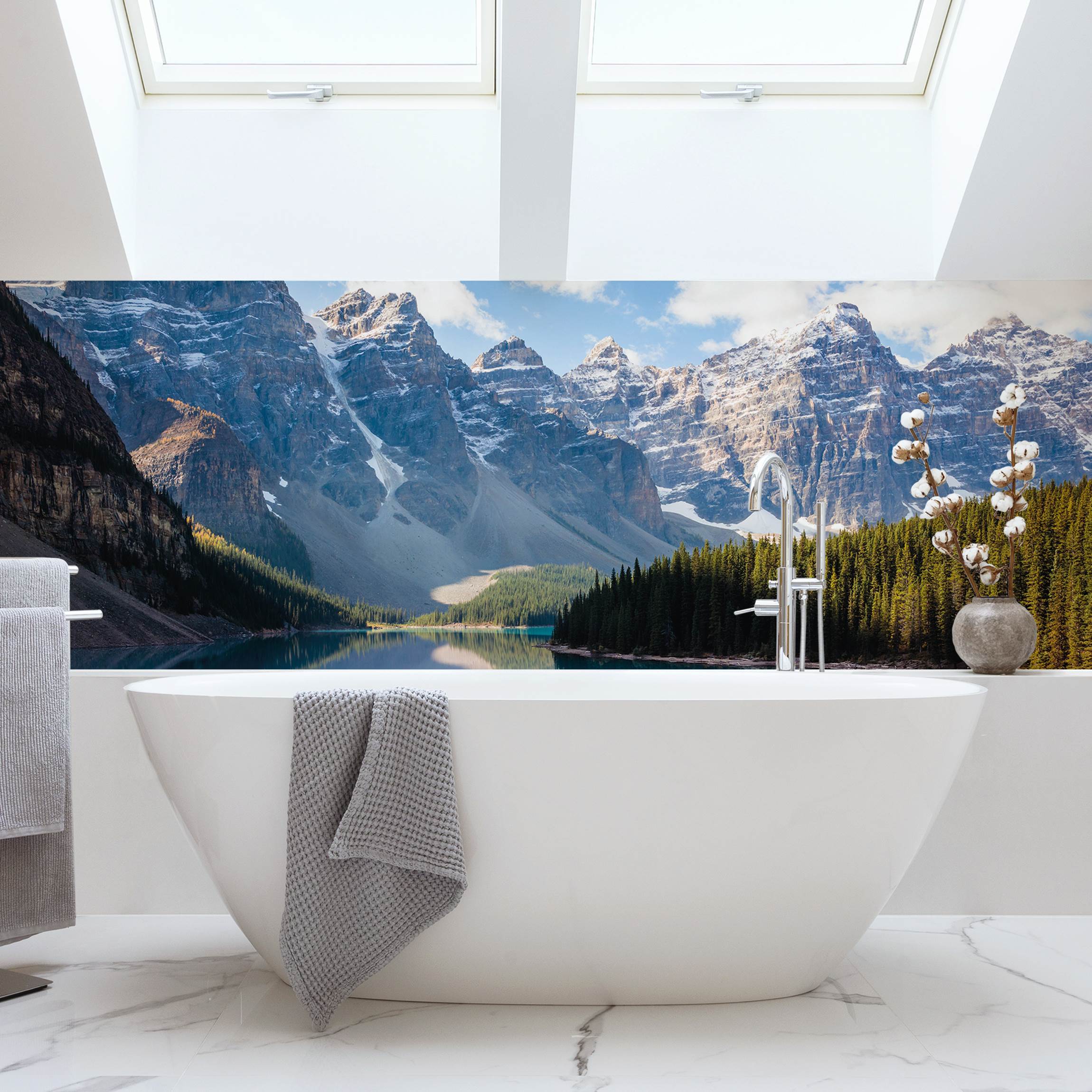 Wandverkleidung Bad Kristallklarer Bergsee