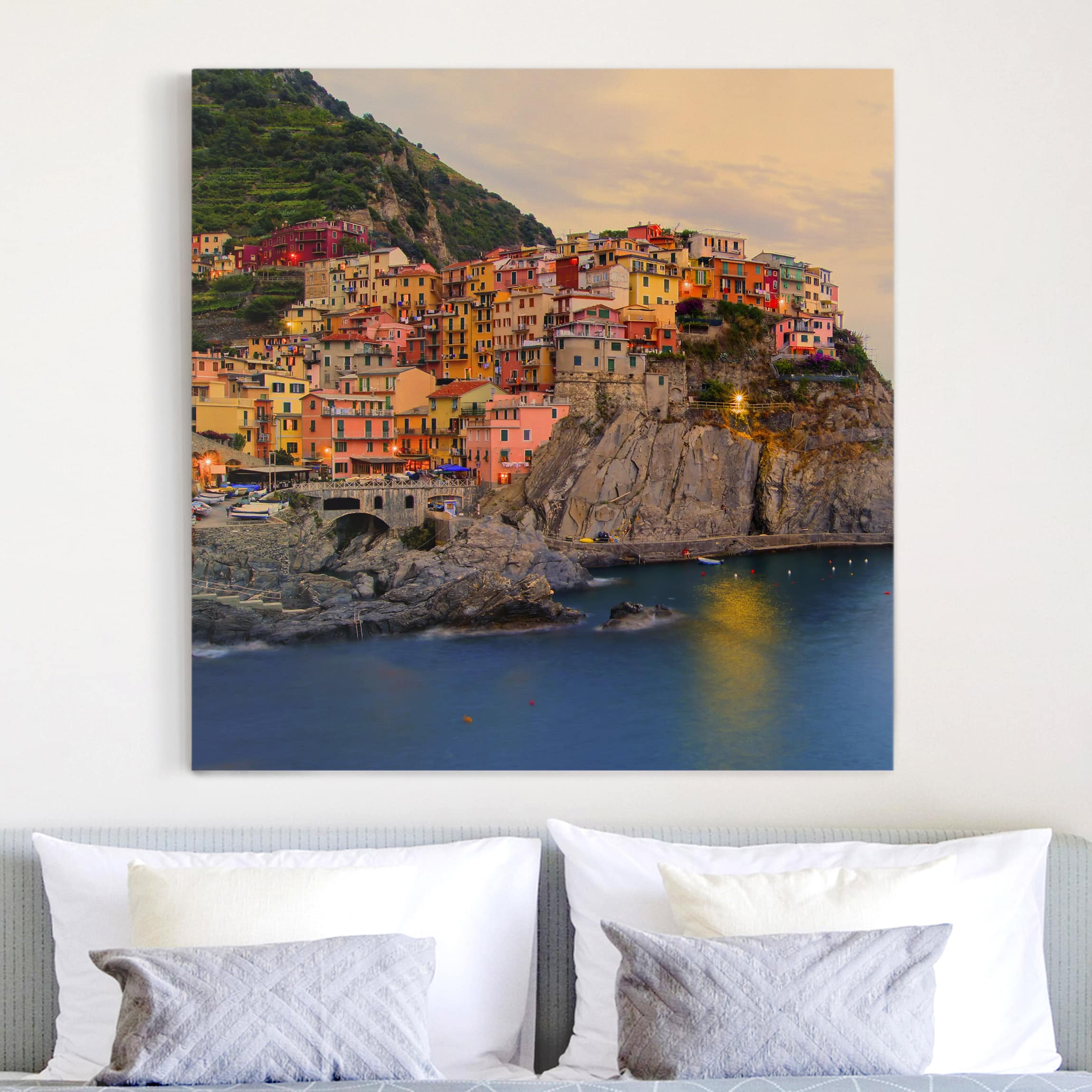 Leinwandbild - Quadrat Bunte Küstenstadt