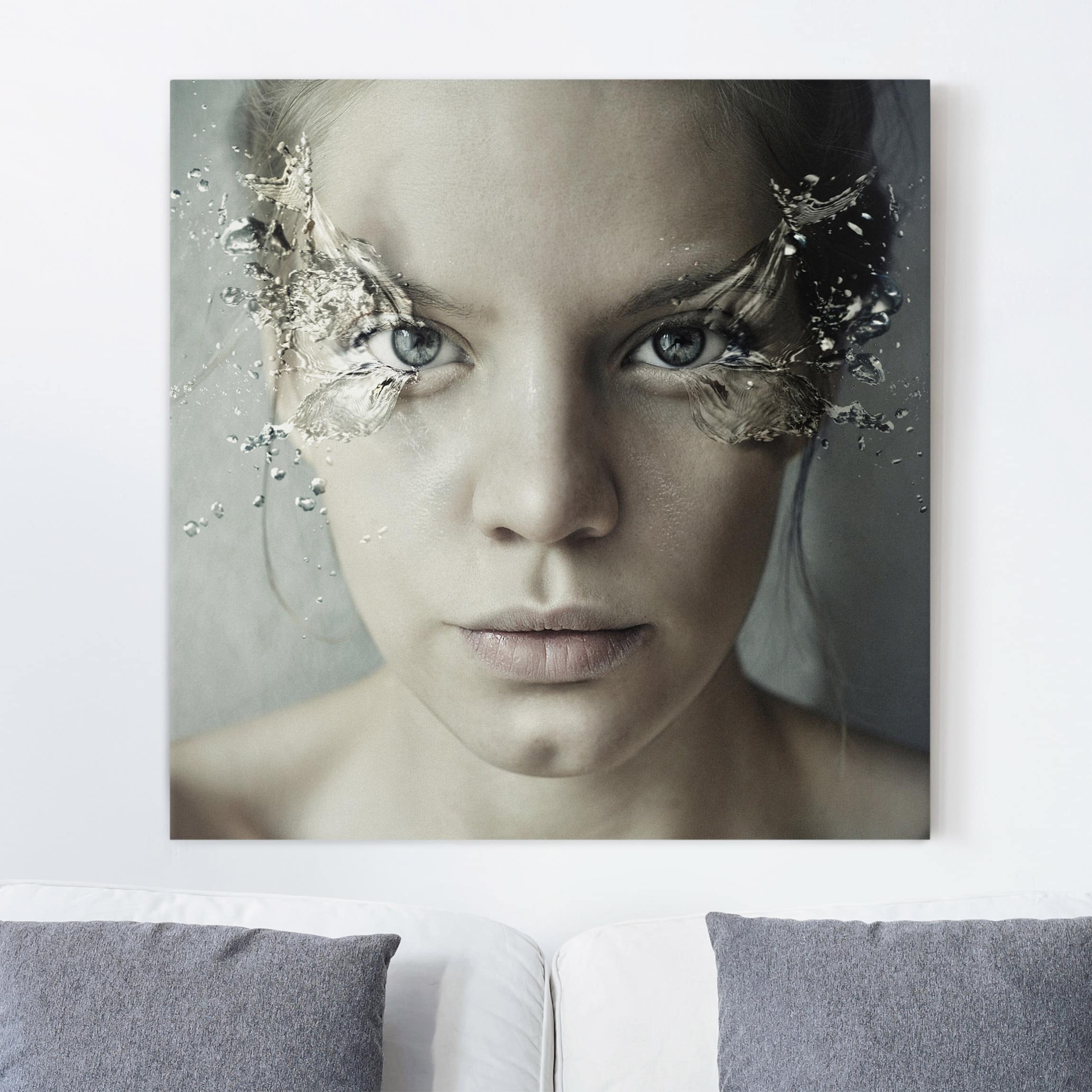 Leinwandbild - Quadrat Emotionale Frau