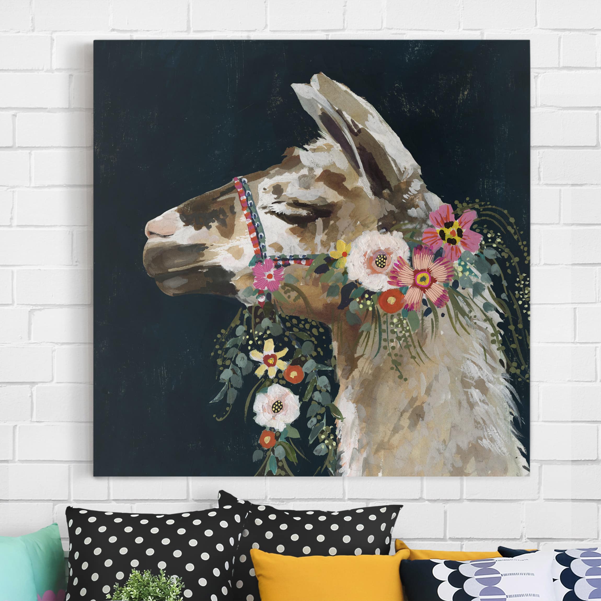 Leinwandbild Tiere Lama mit Blumenschmuck II