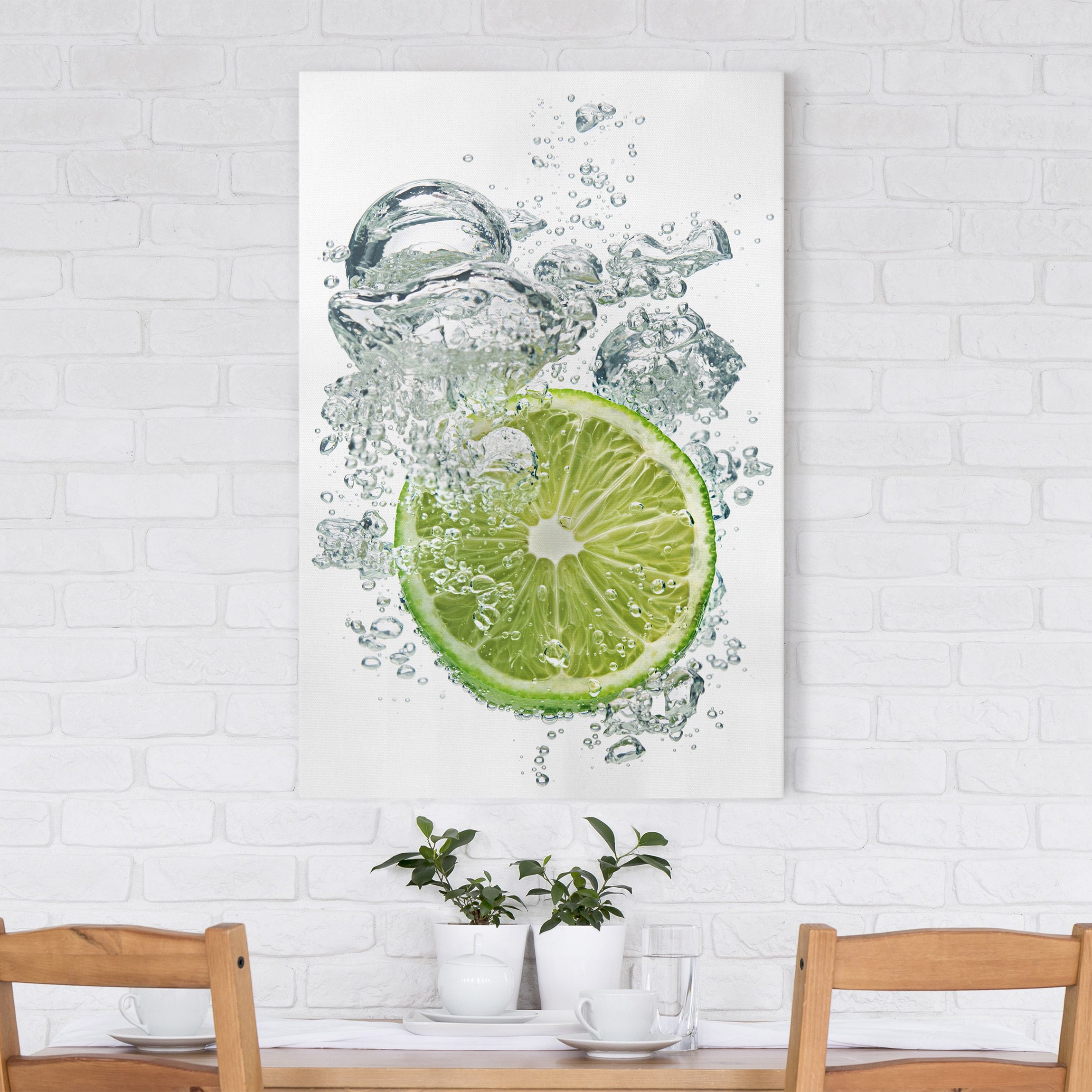 Leinwandbild - Hochformat Lime Bubbles