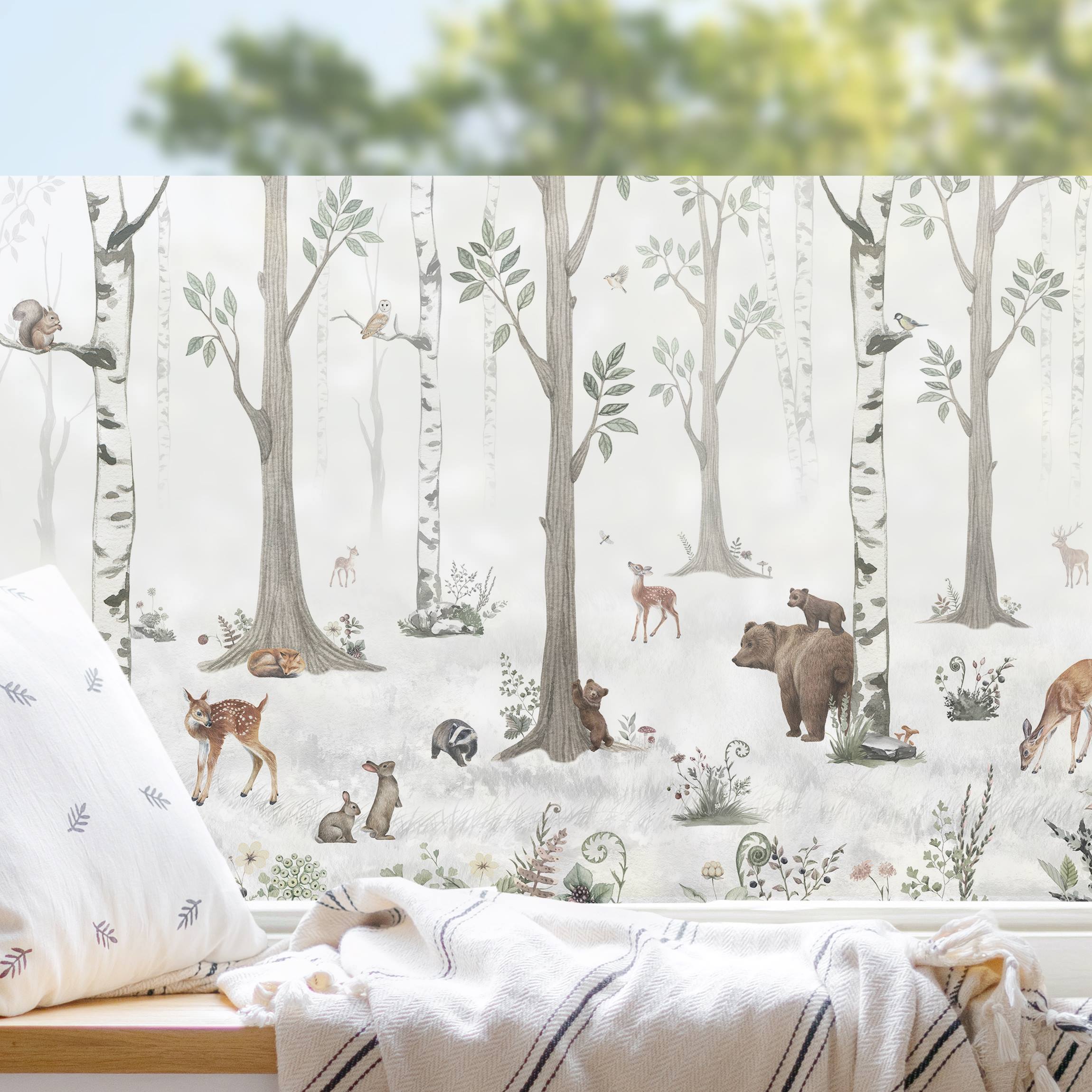 Fensterfolie Leiser weißer Wald mit Tieren