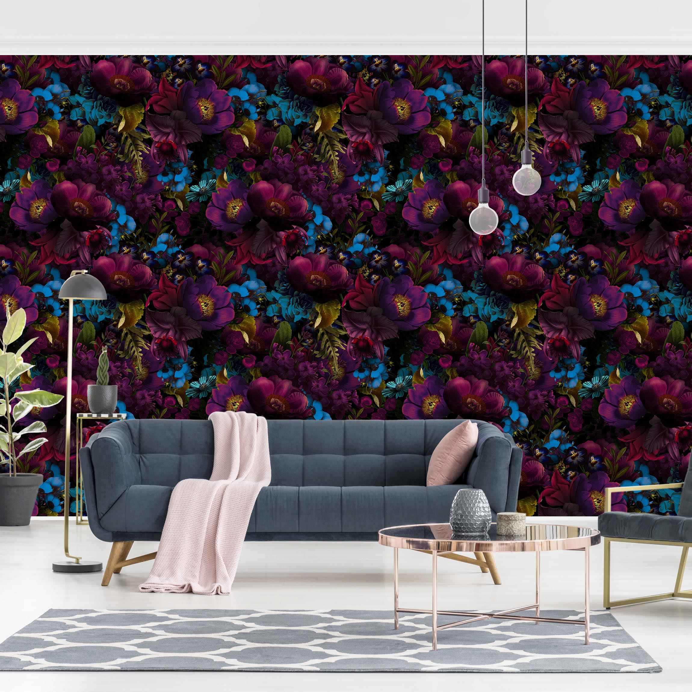 Mustertapete Lila Blüten mit Blauen Blumen