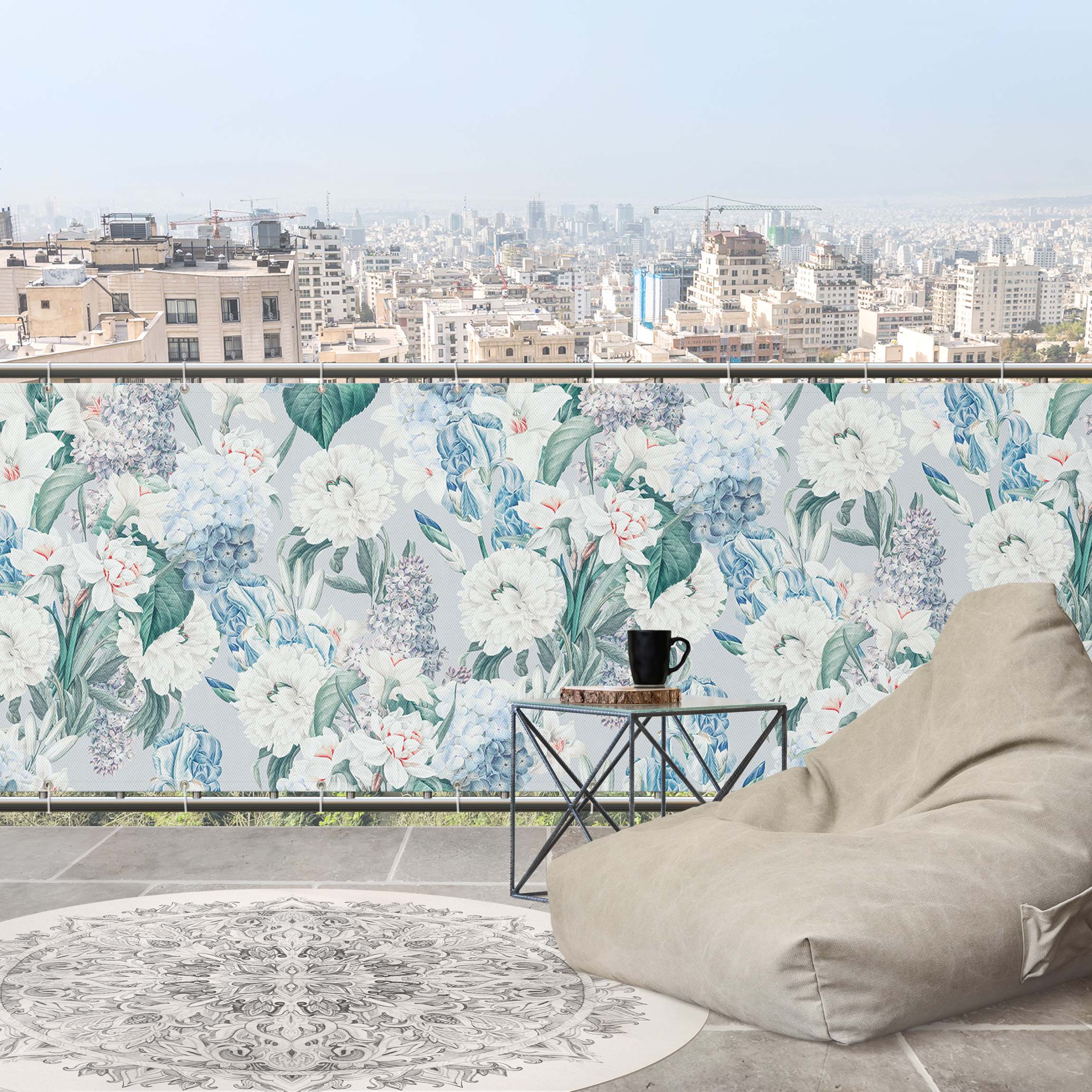 Balkon Sichtschutz Lilien und Hortensien auf Blau