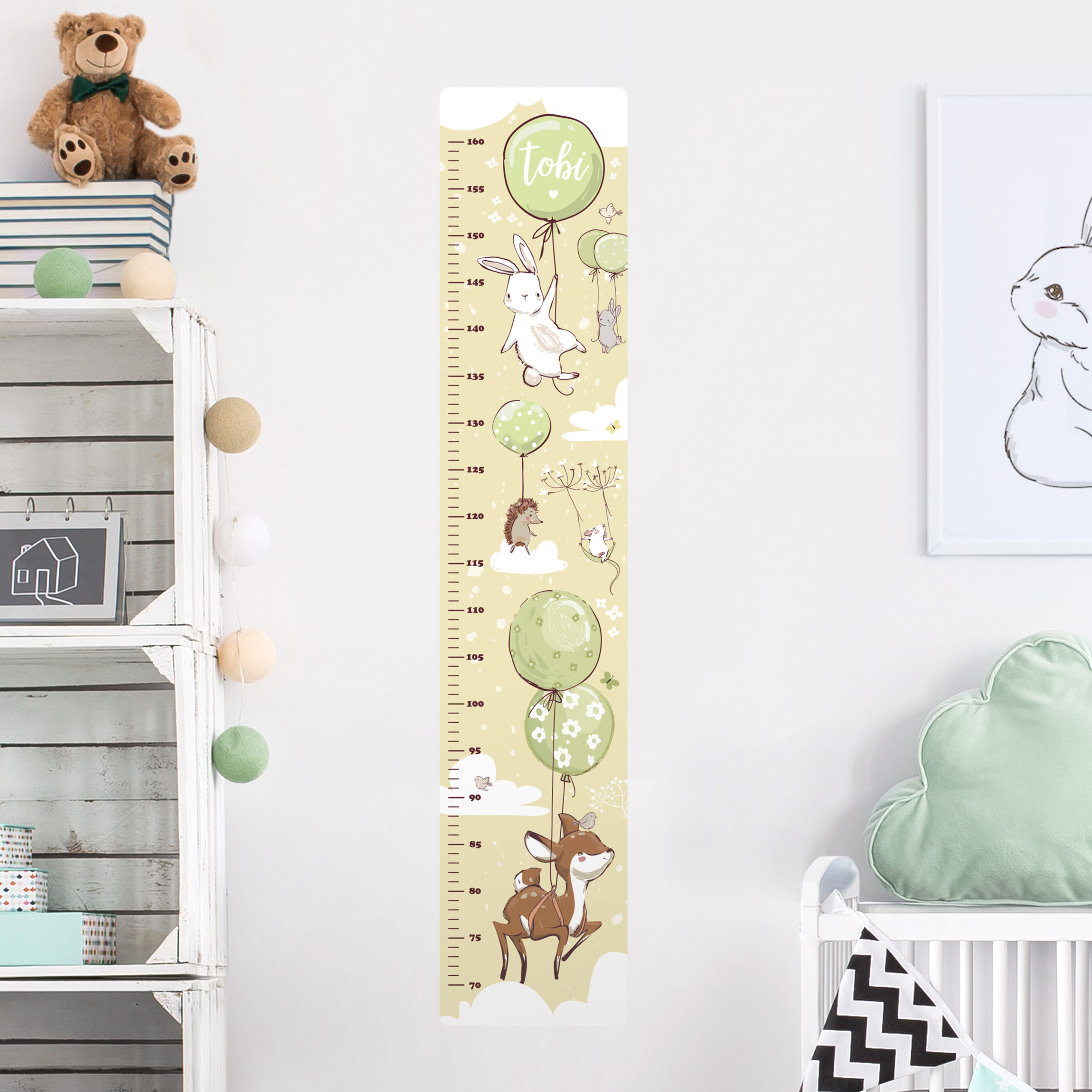 Kindermesslatte Wandtattoo Luftballon Wolken Tiere mit Wunschname grün