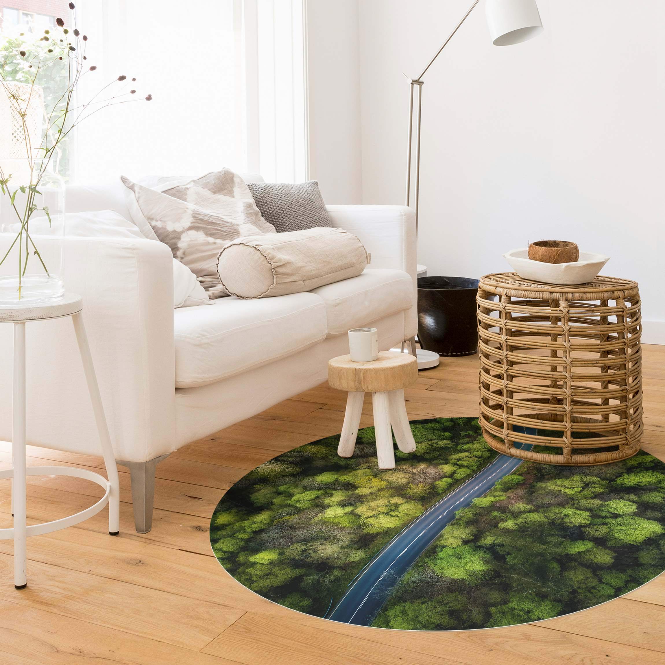 Runder Vinyl-Teppich Luftbild - Asphaltstraße im Wald