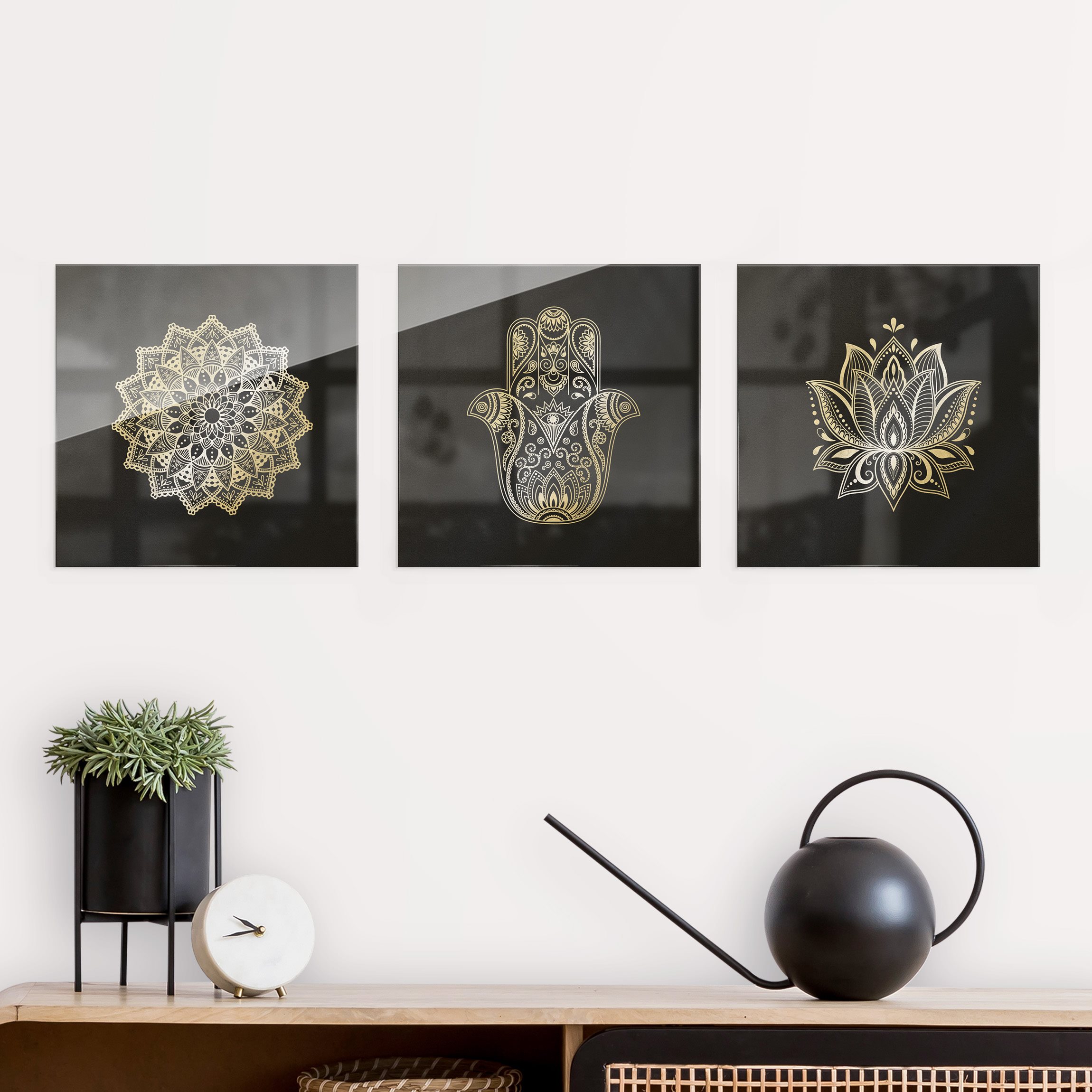 3-teiliges Glasbild Mandala Hamsa Hand Lotus Set auf Schwarz