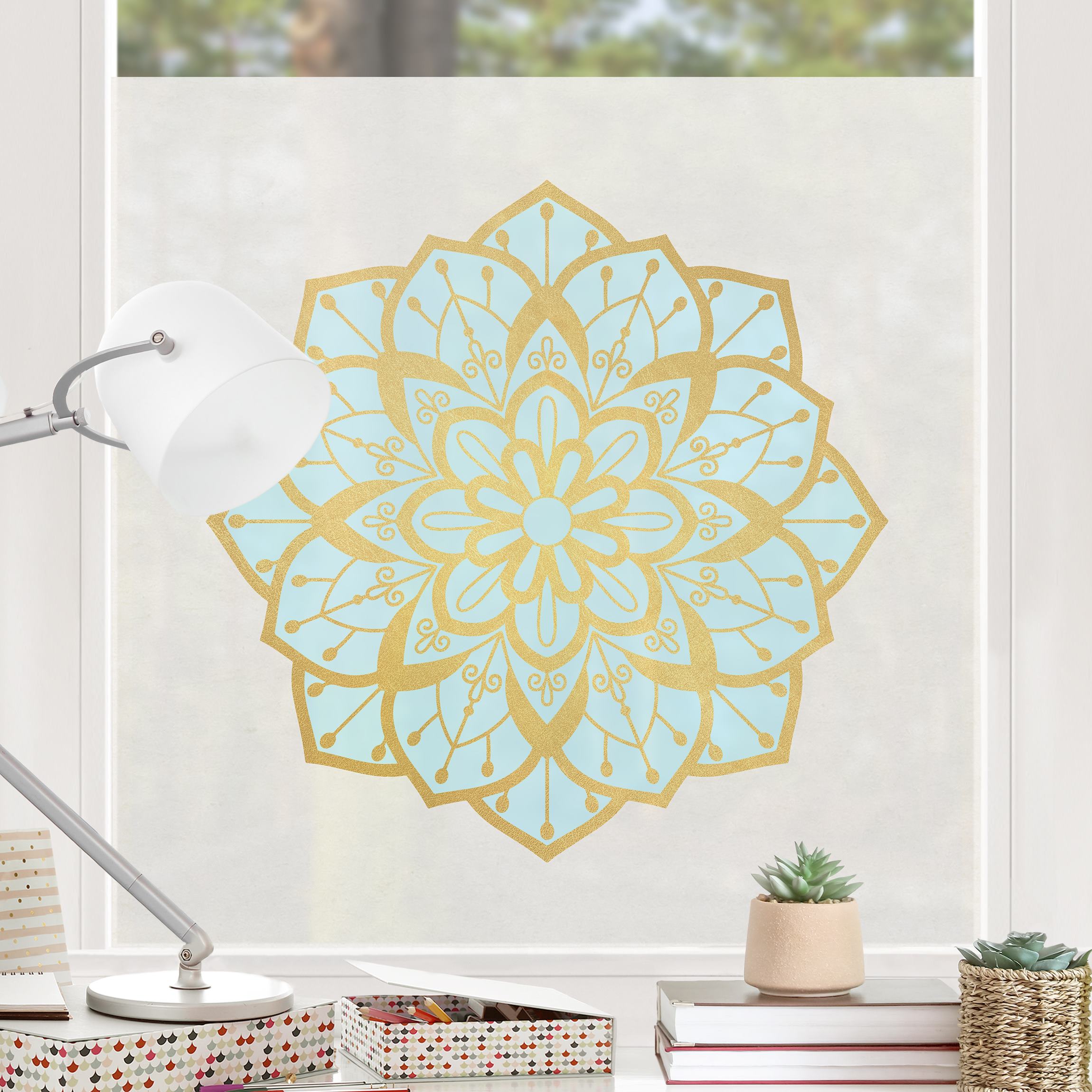 Fensterfolie Mandala Illustration Blüte hellblau gold