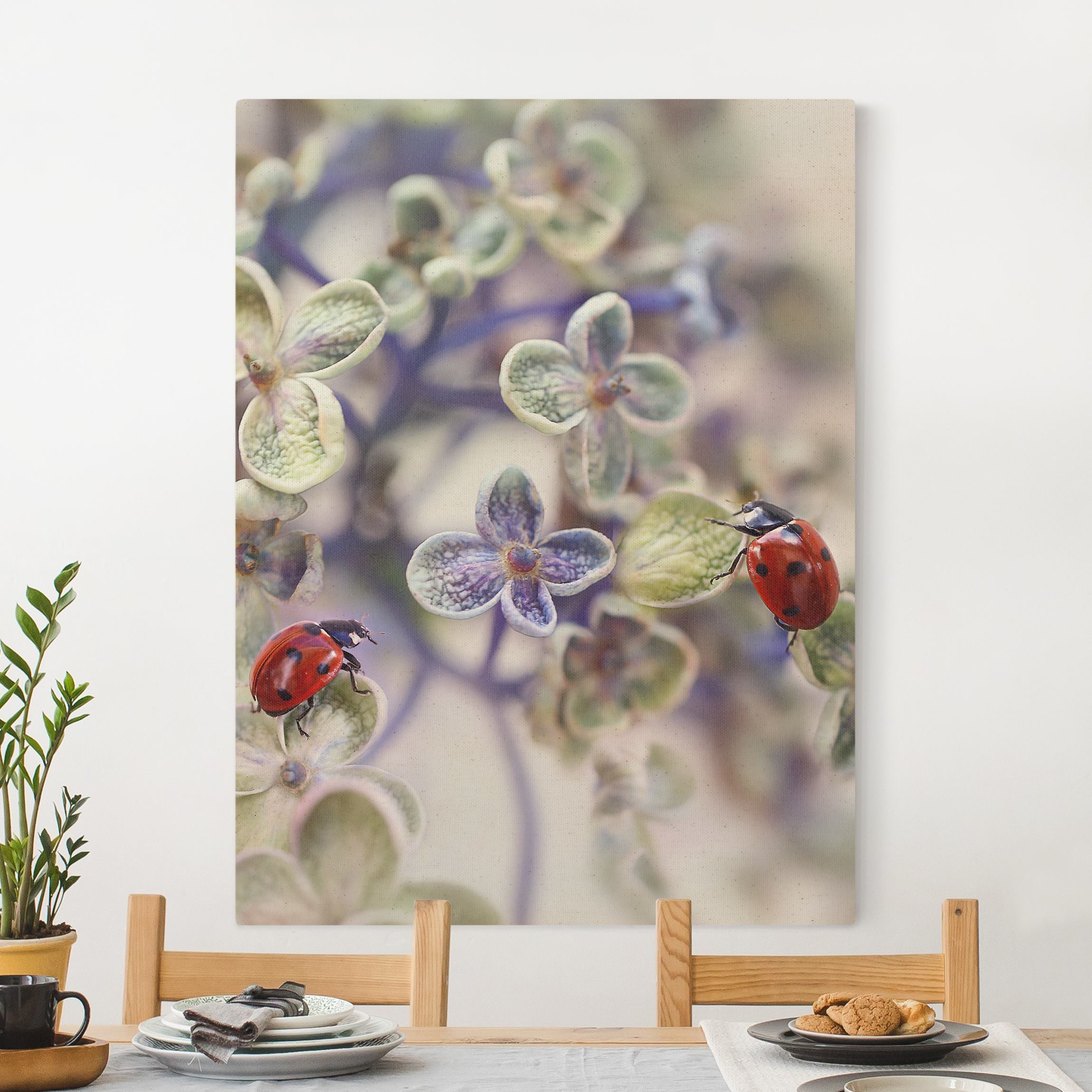 Leinwandbild auf Canvas Natural Marienkäfer im Garten
