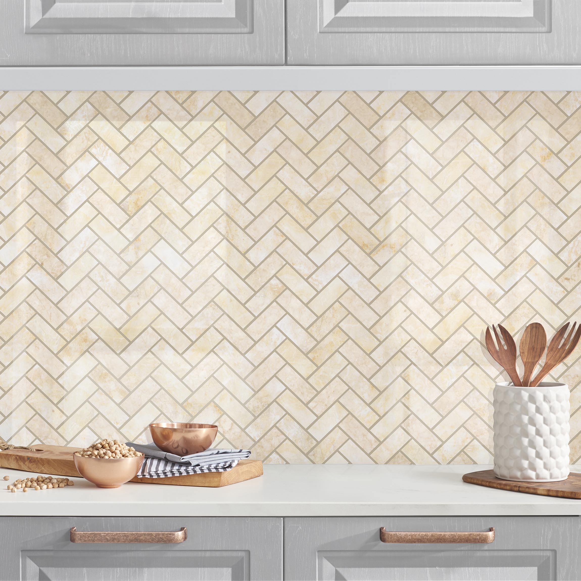 Küchenrückwand Marmor Fischgräten Fliesen - Sand dunkle Fugen