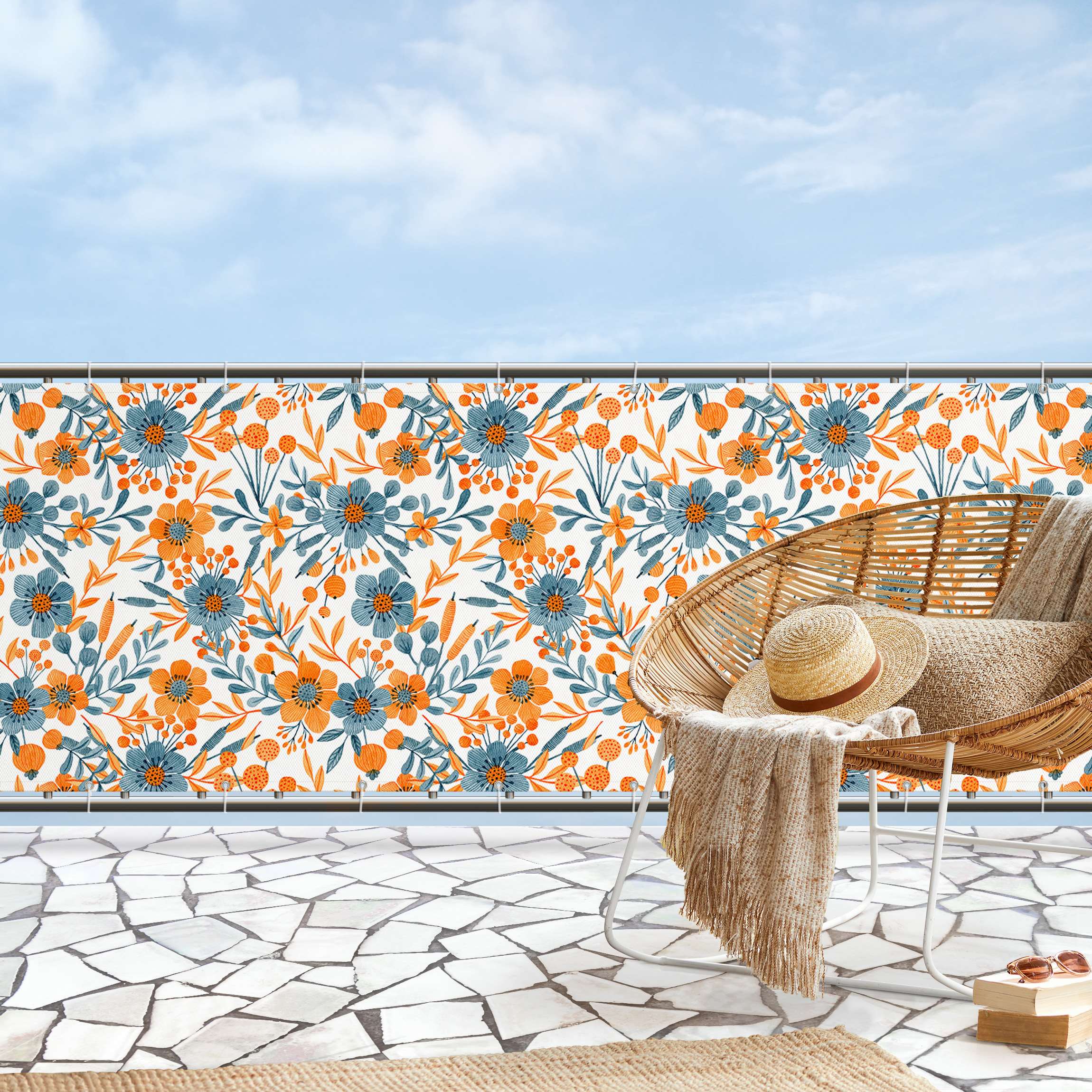 Balkon Sichtschutz Orange Blaue Blüten auf Weiß