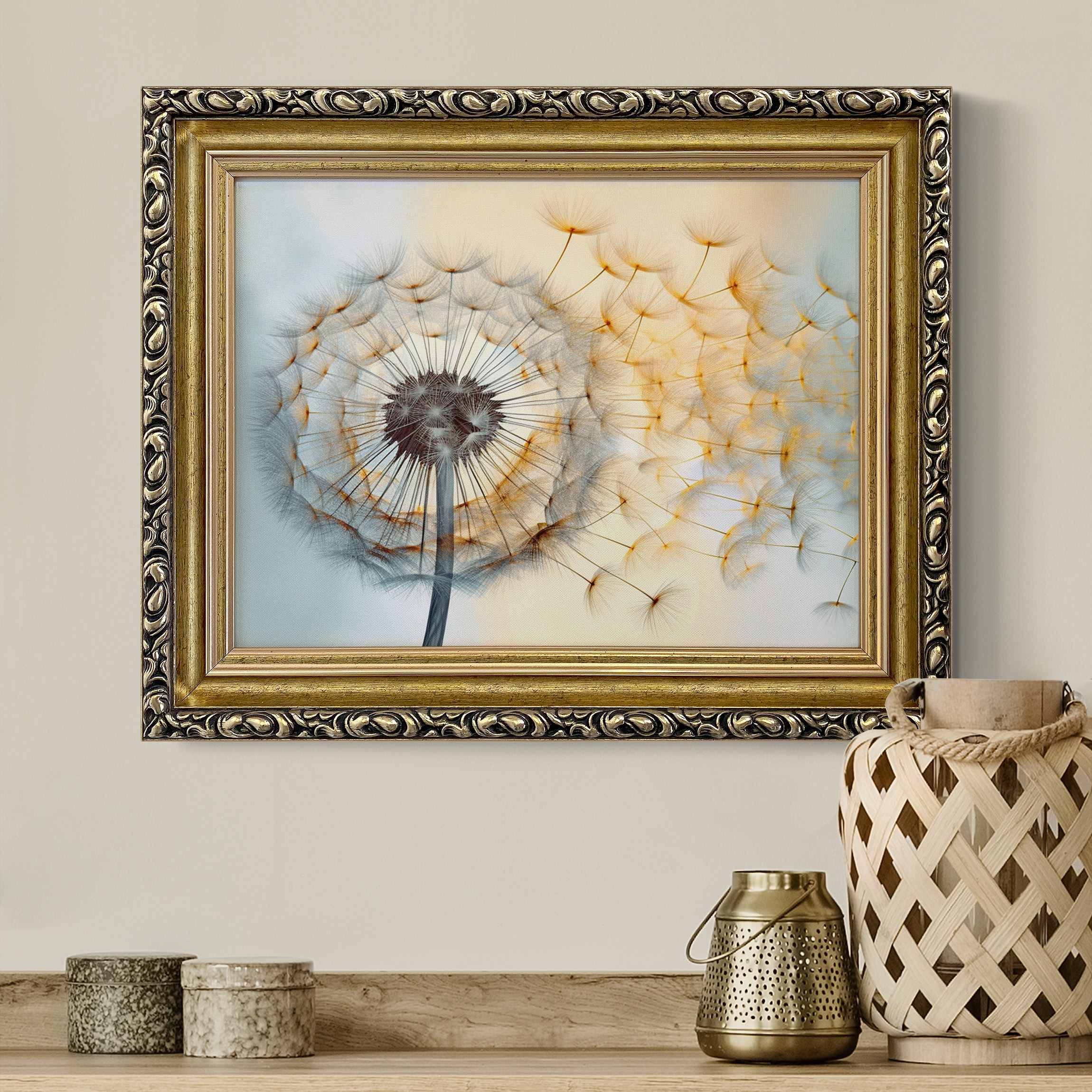 Leinwandbild in Barockrahmen Pusteblume mit fliegenden Samen