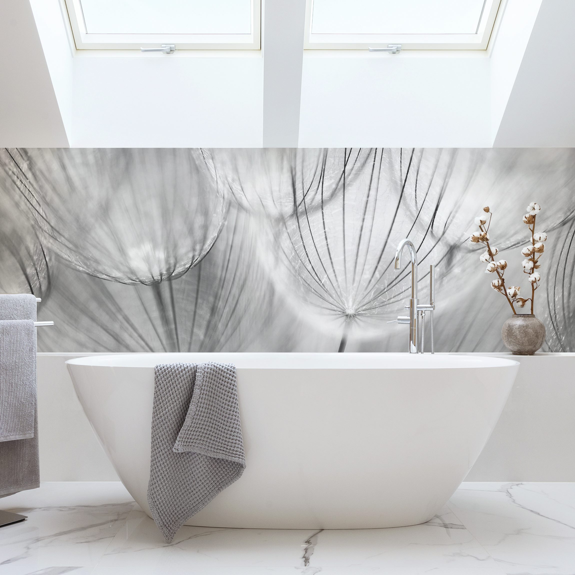 Wandverkleidung Bad Pusteblumen Makroaufnahme in Schwarz Weiß