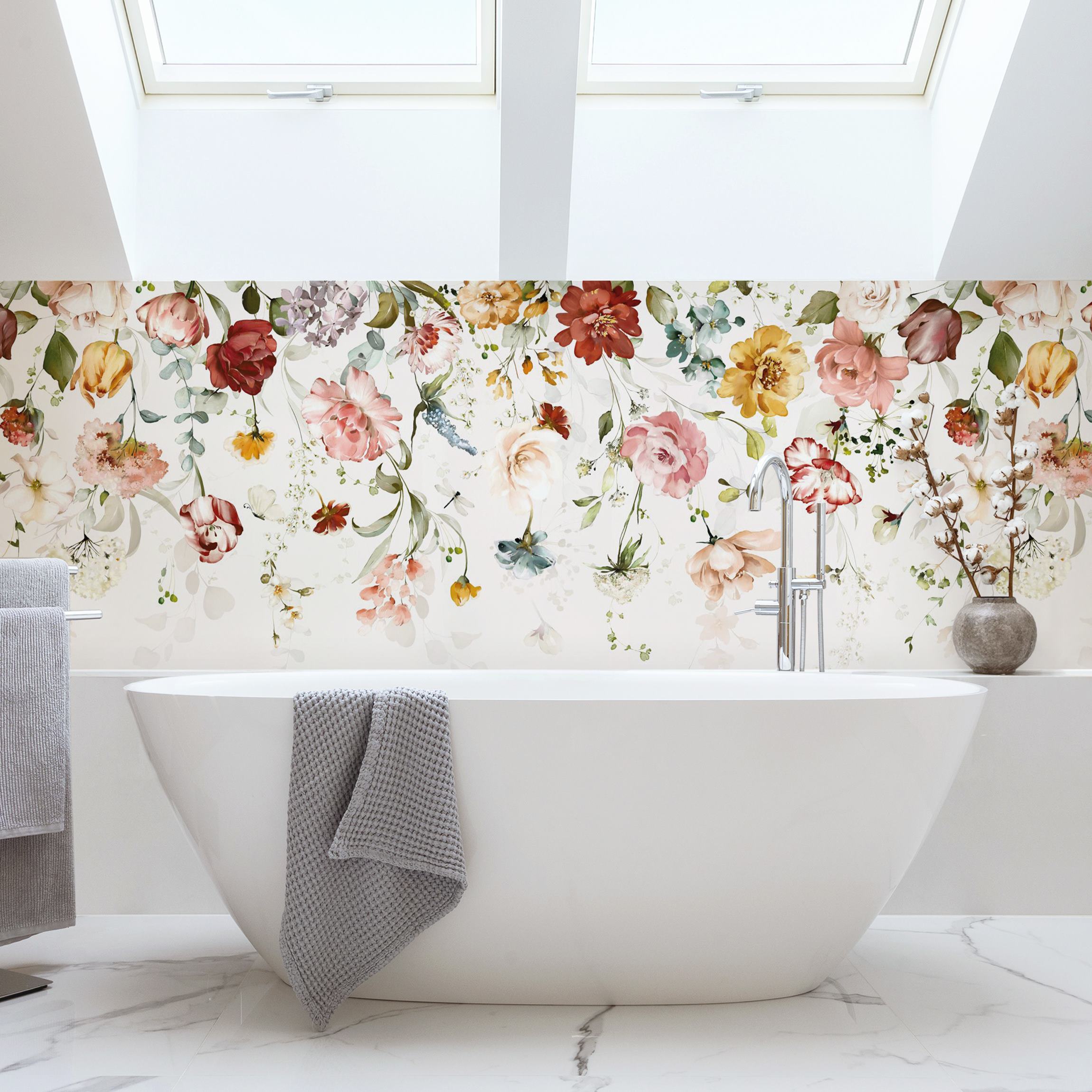 Wandverkleidung Bad Rankende Blumen Aquarell