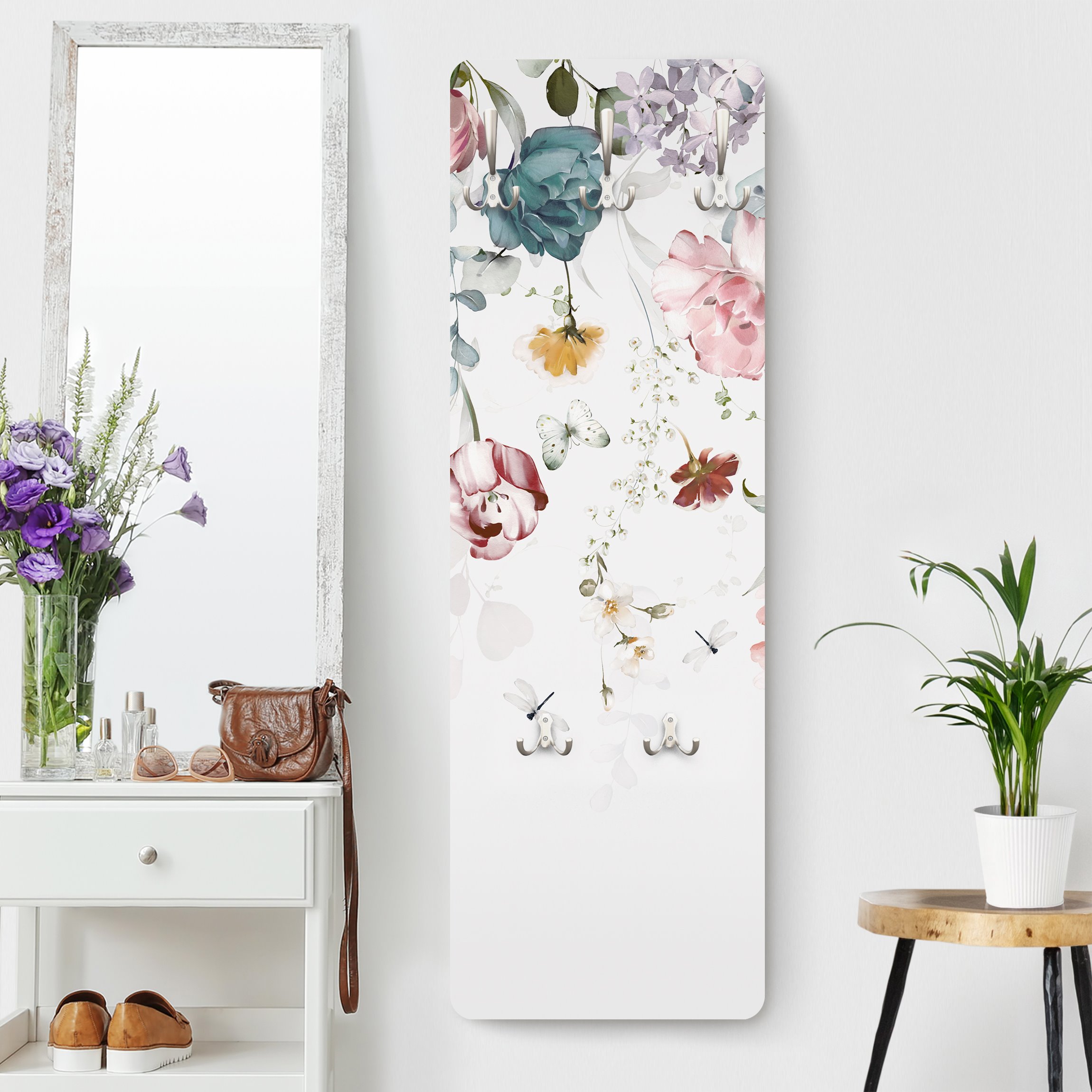 Wandgarderobe Rankende Blumen mit Schmetterlingen Aquarell