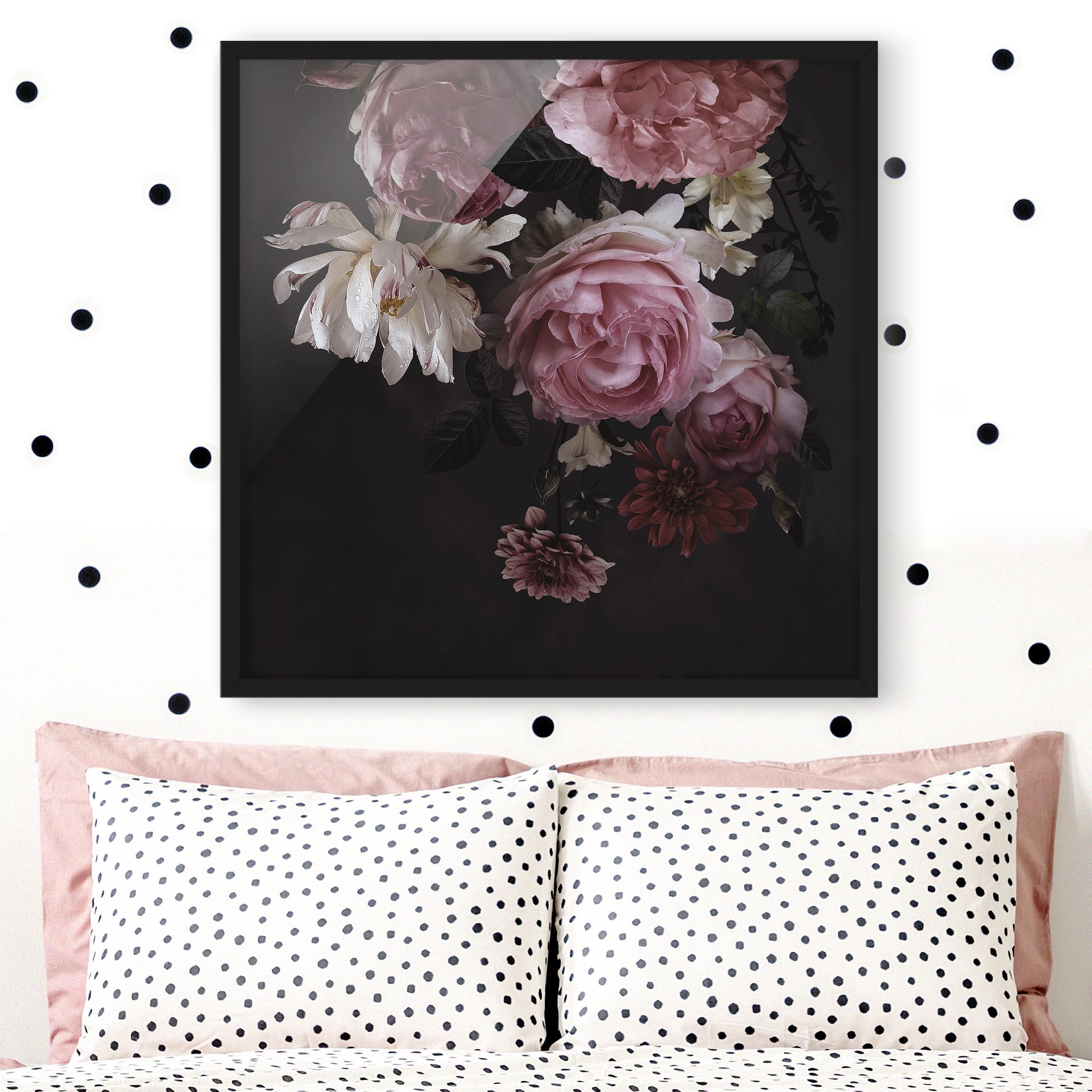 Bild mit Rahmen Rosa Blumen auf Schwarz Vintage