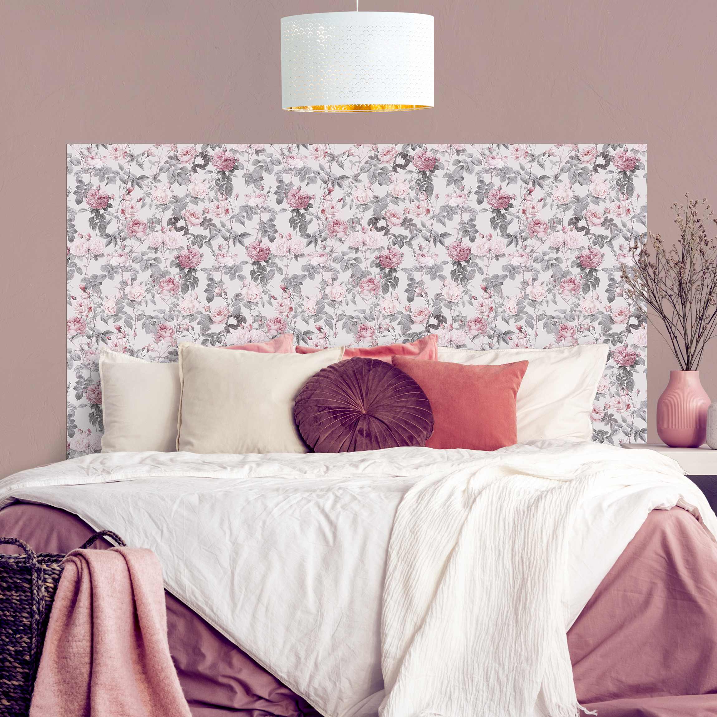 Kopfteil Bett Rosenblüten auf Rosa