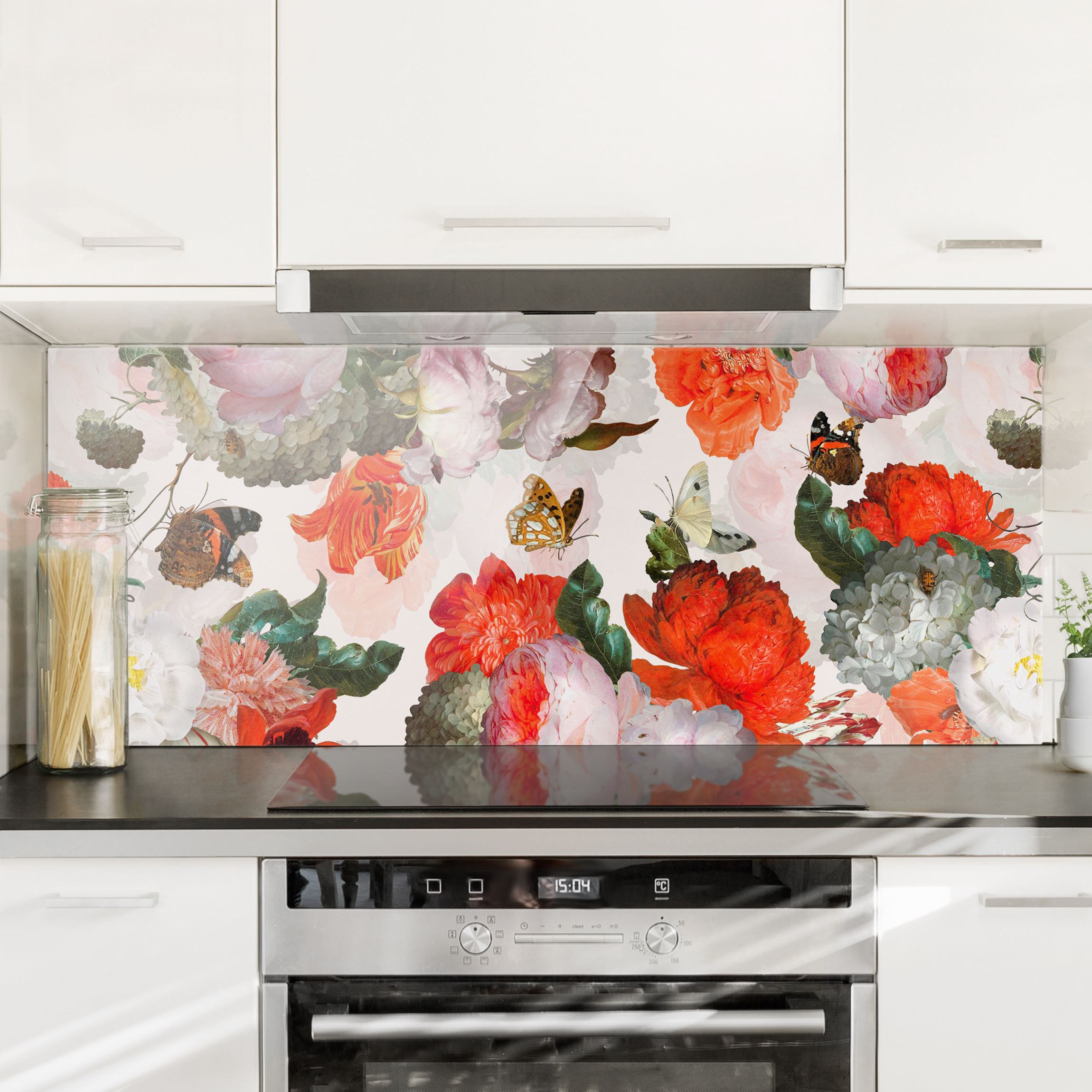 Spritzschutz Rote Blumen mit Schmetterlingen