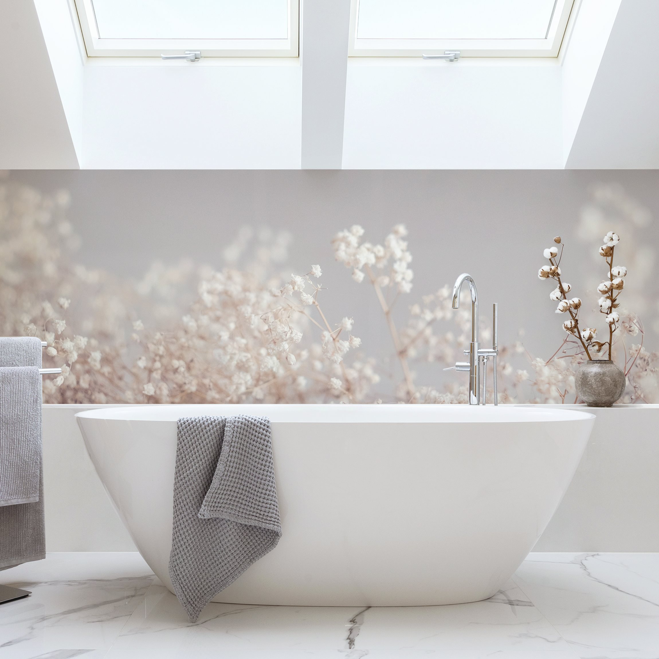 Wandverkleidung Bad Sanfter Blütentraum