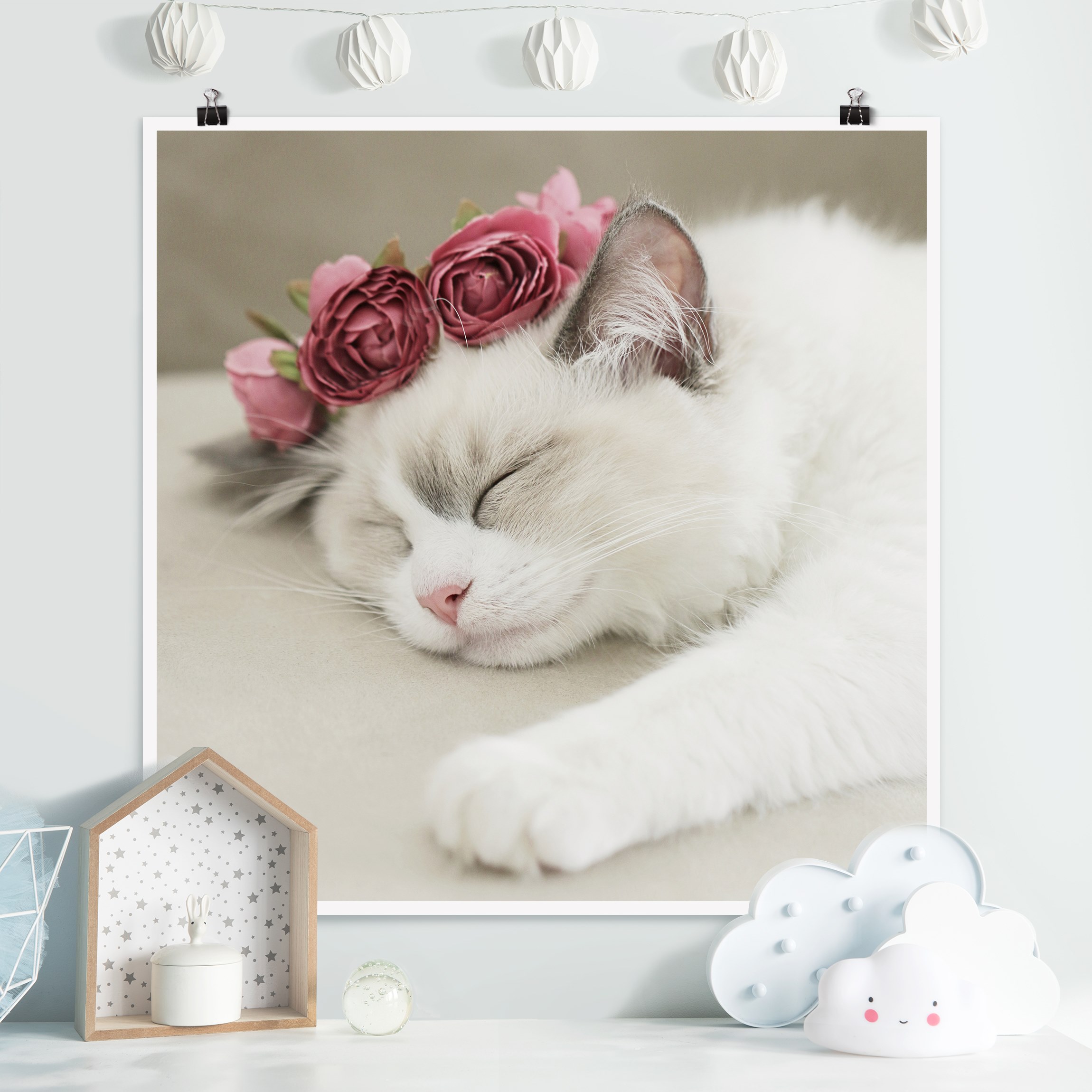 Poster Schlafende Katze mit Rosen