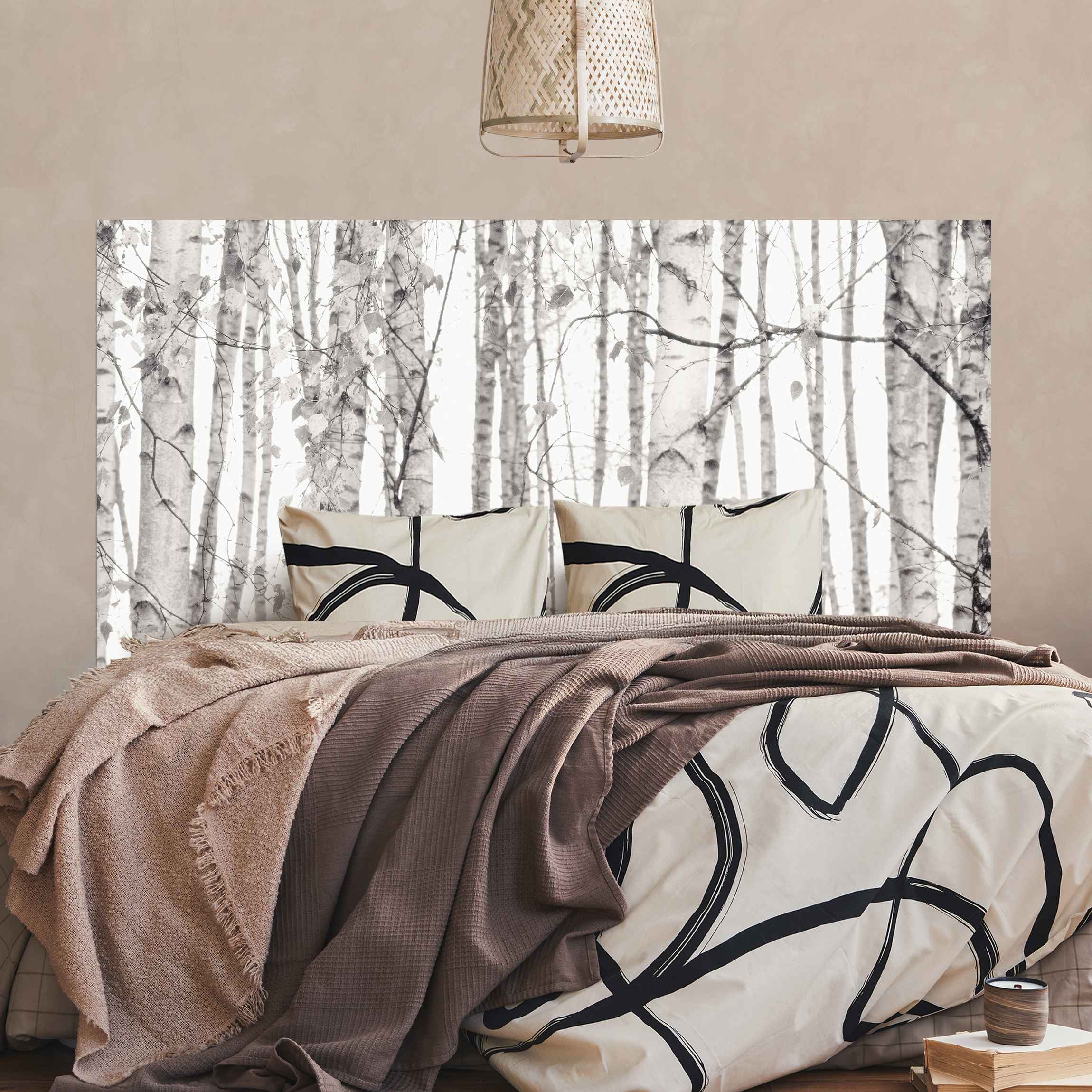 Kopfteil Bett Silberbirke im weißen Licht