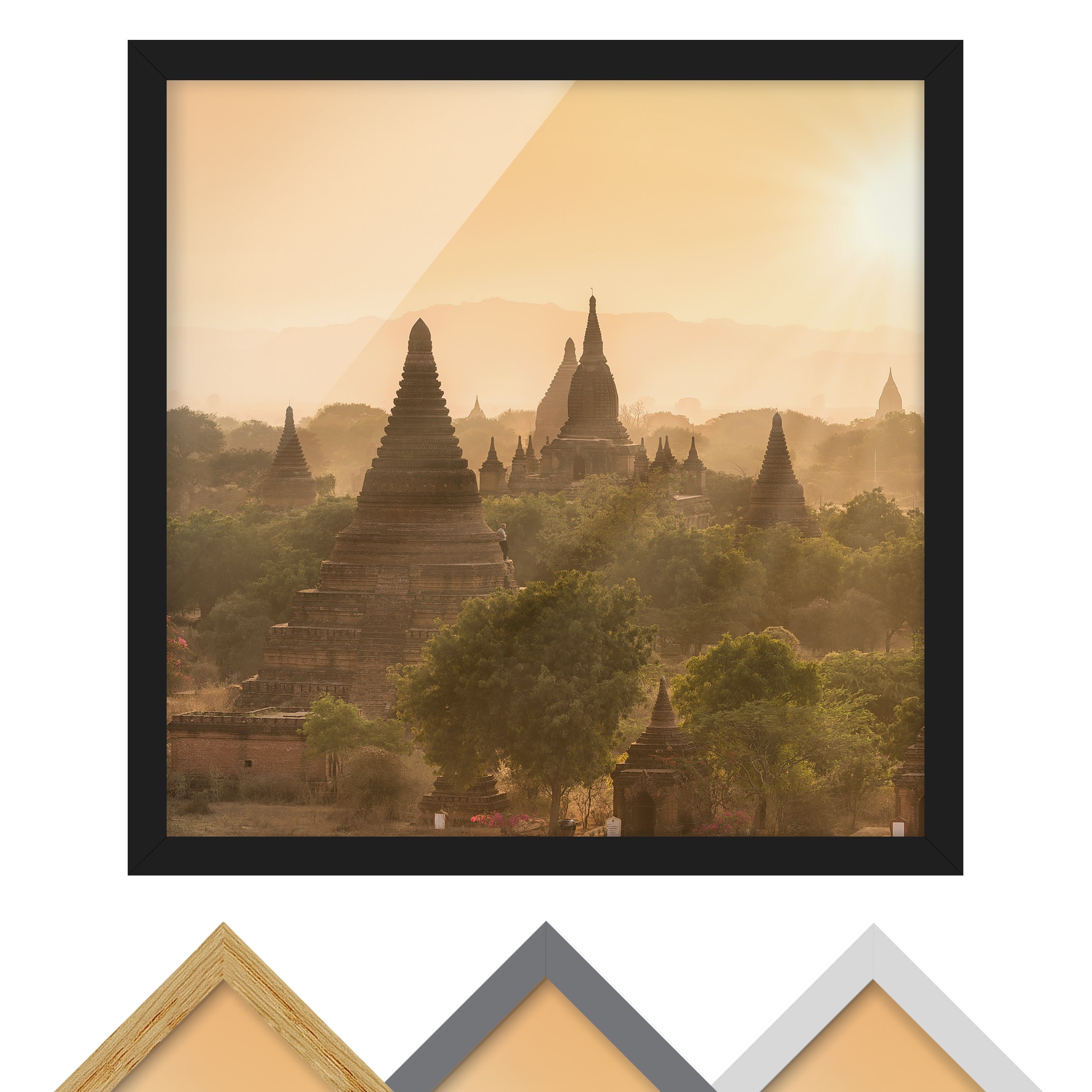 Bild mit Rahmen Sonnenuntergang über Bagan