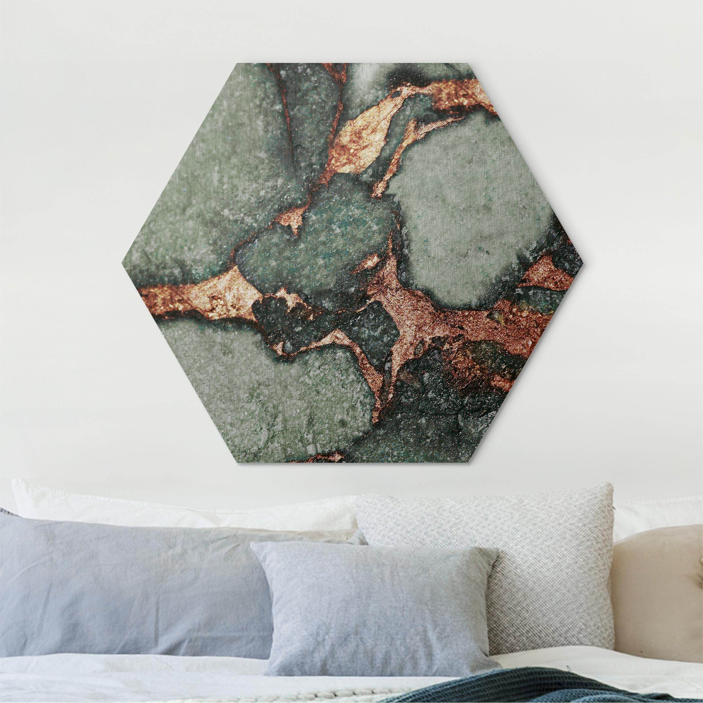 Hexagon-Alu-Dibond Bild Spiel der Farben Farngrün und Gold