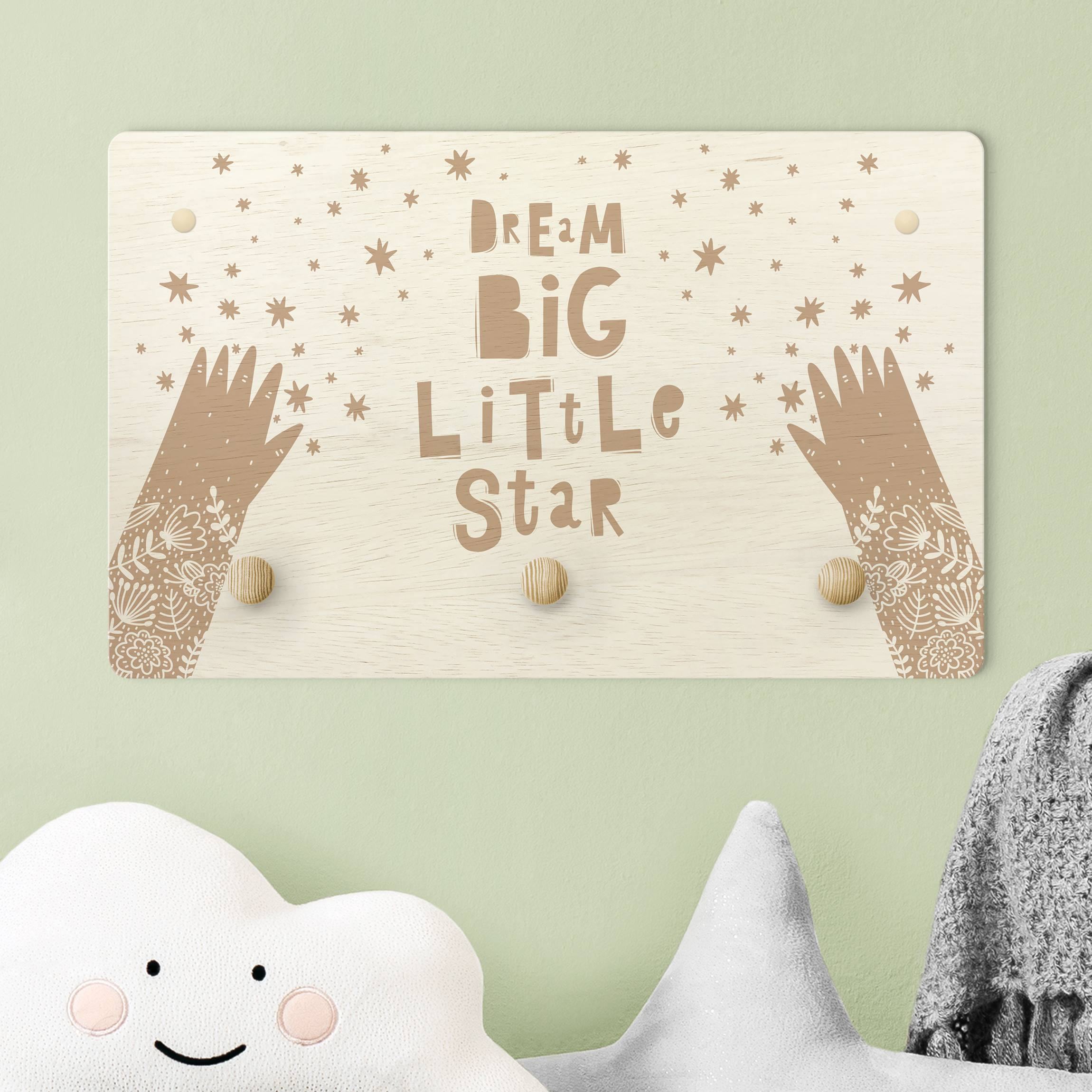 Kindergarderobe Holz Spruch Dream Big Little Star mit Blumen Natur