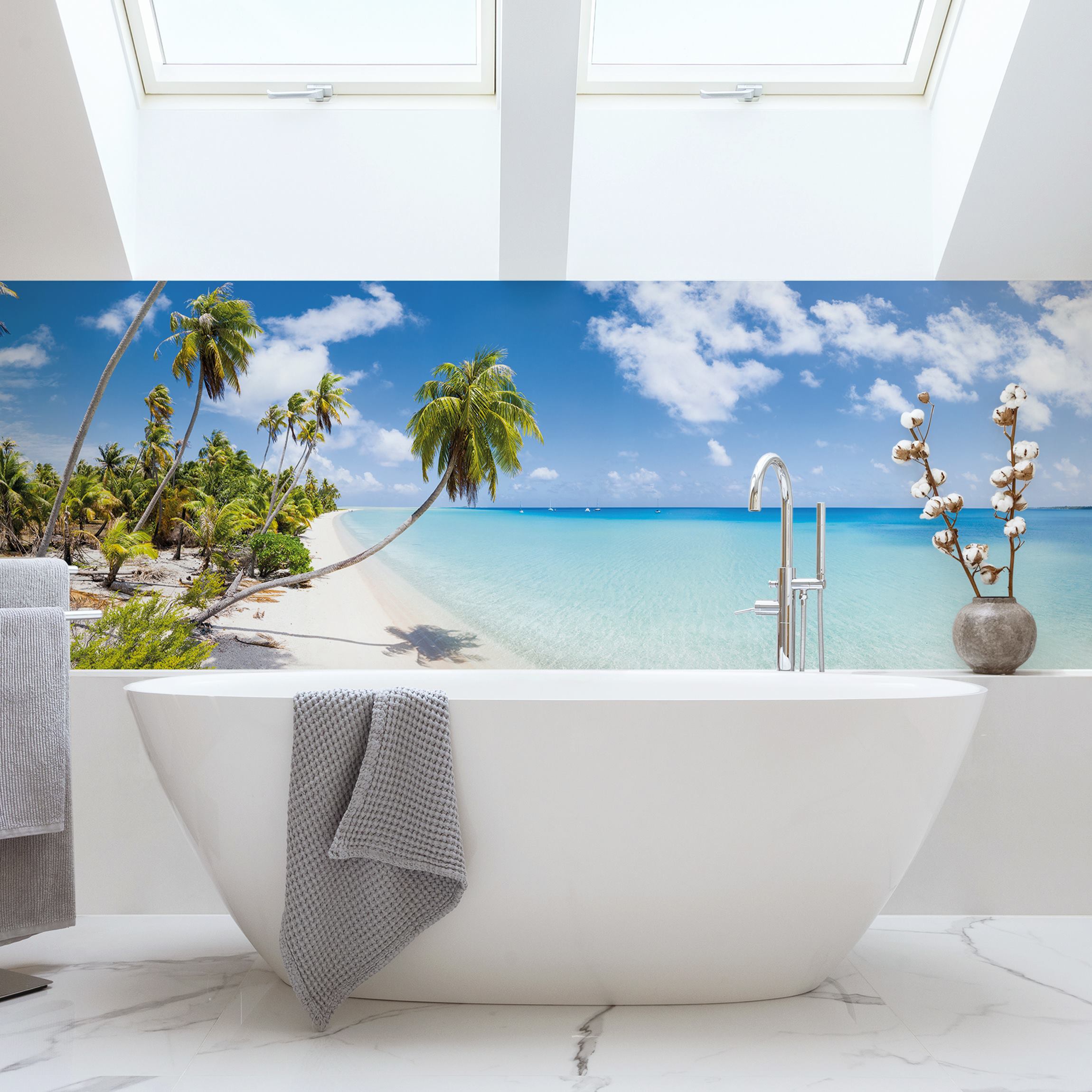 Wandverkleidung Bad Traumstrand mit Palmen und türkisblauem Meer